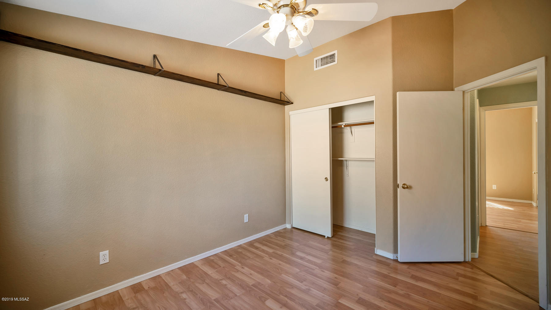 Silver Moon (1-101) - Residential