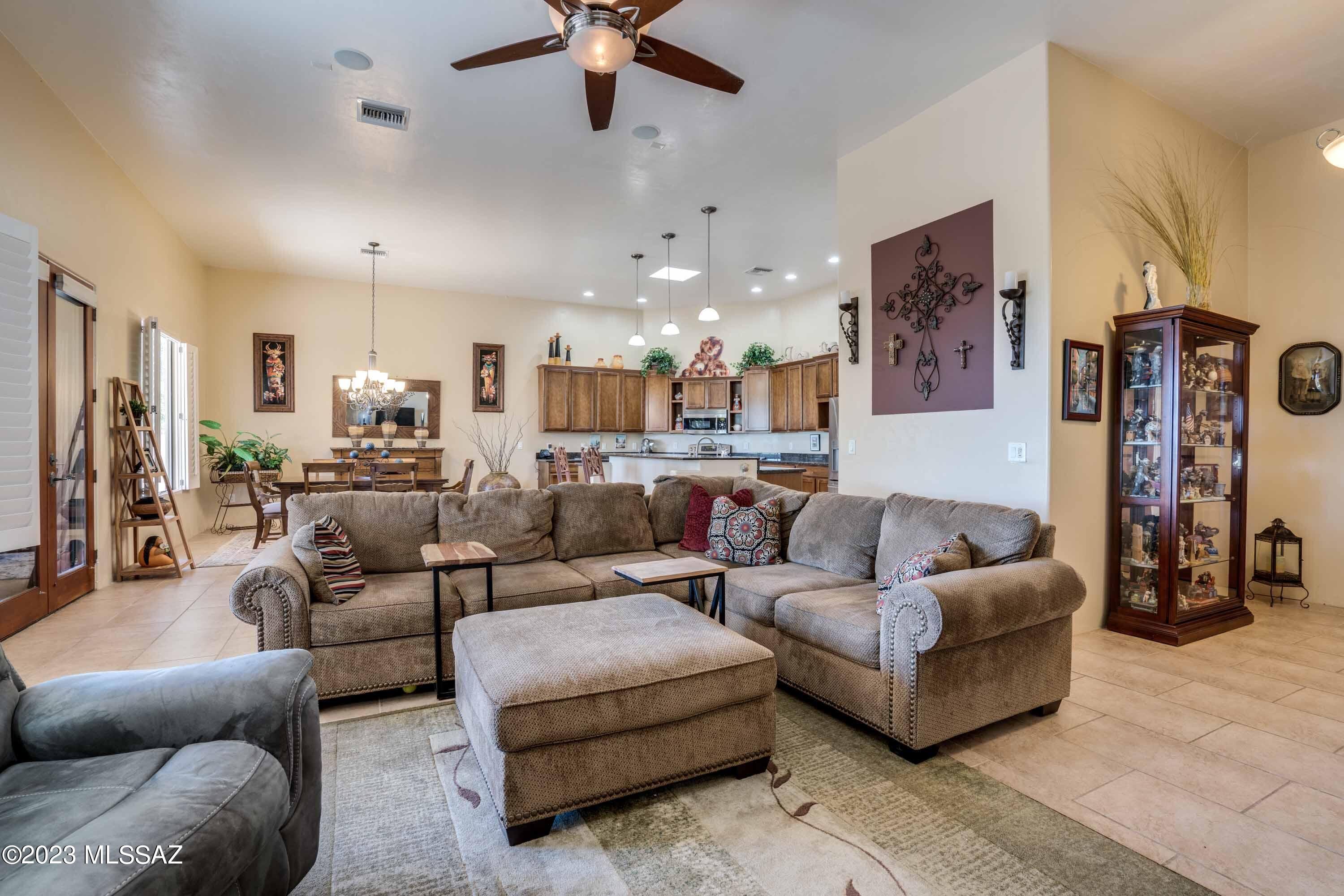 New Tucson Unit NO. 4 (1-203) - Residential