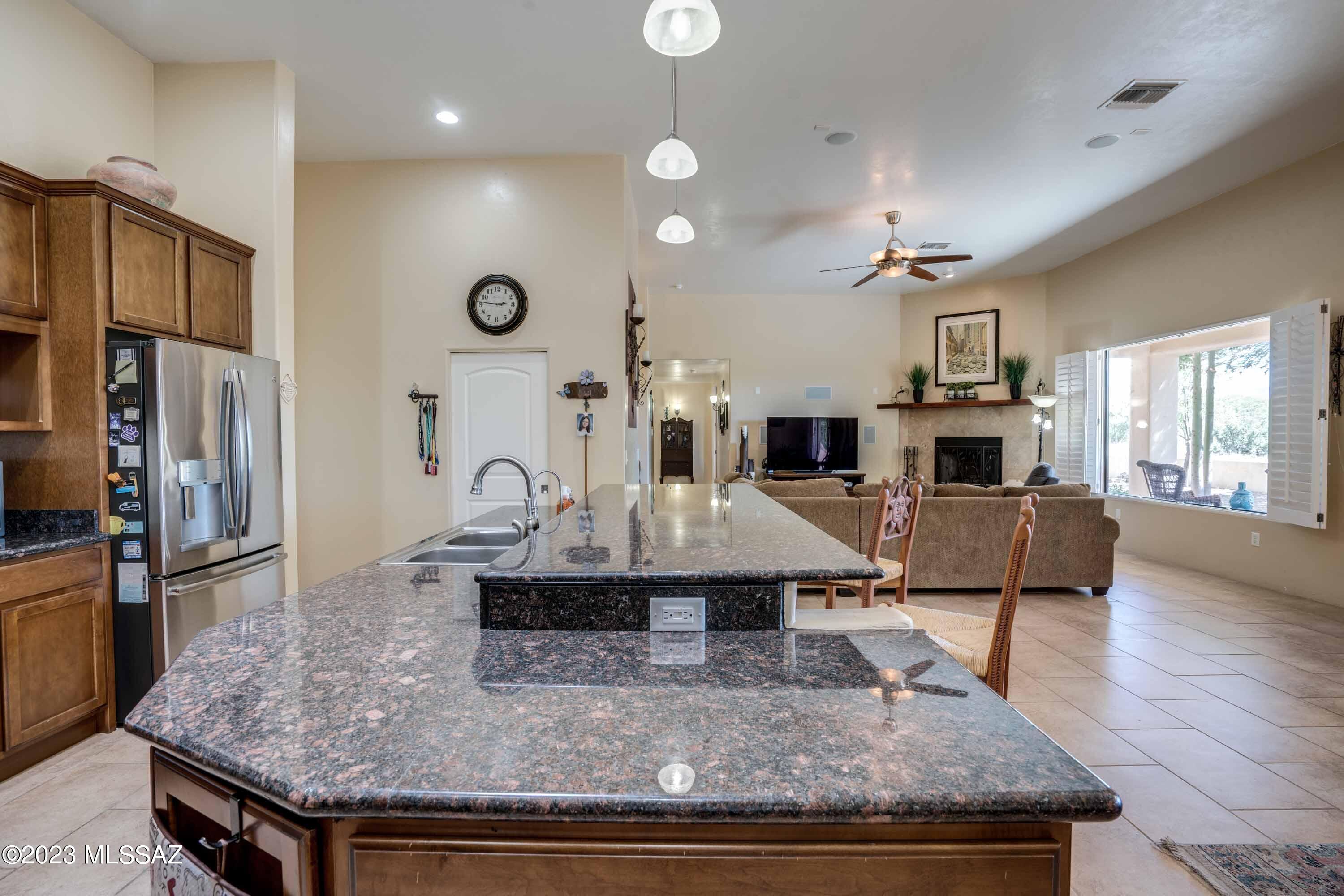 New Tucson Unit NO. 4 (1-203) - Residential