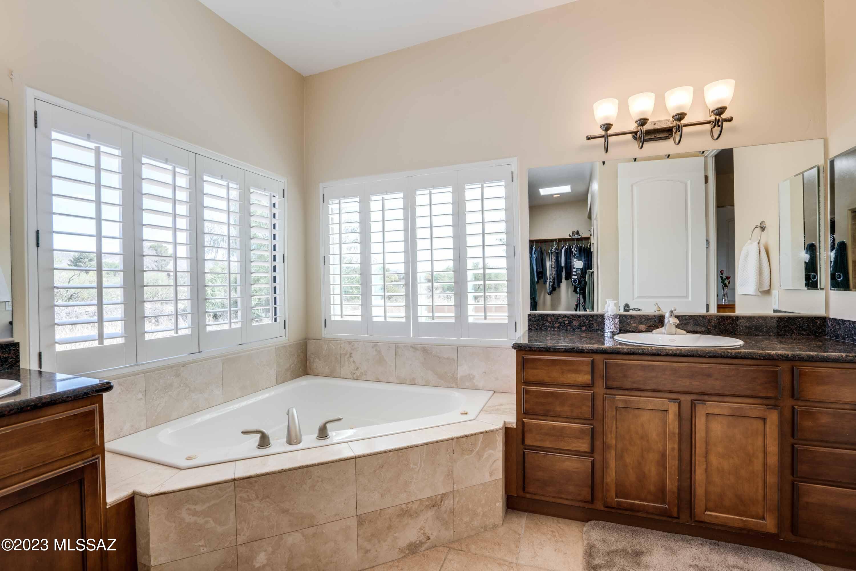 New Tucson Unit NO. 4 (1-203) - Residential