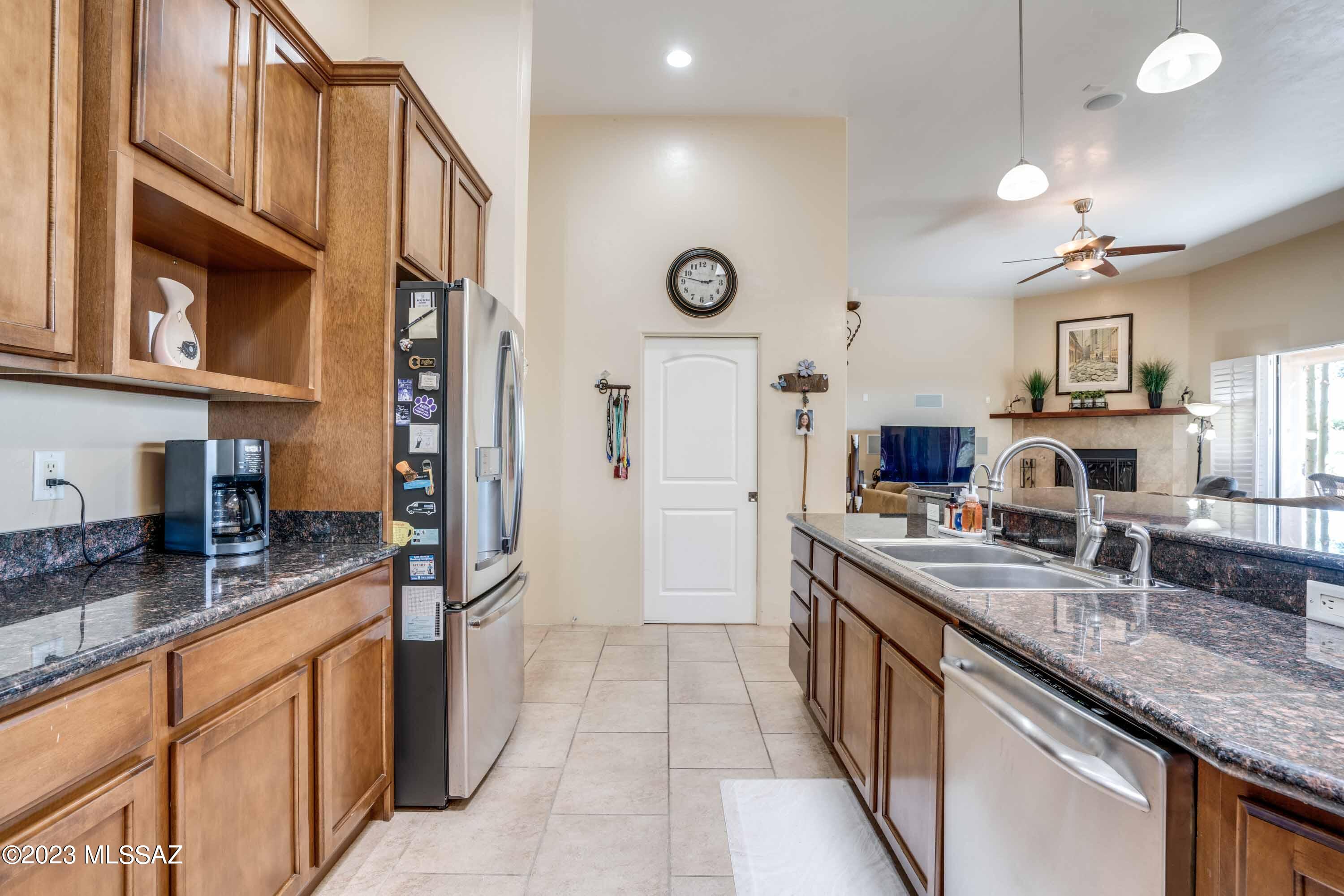 New Tucson Unit NO. 4 (1-203) - Residential