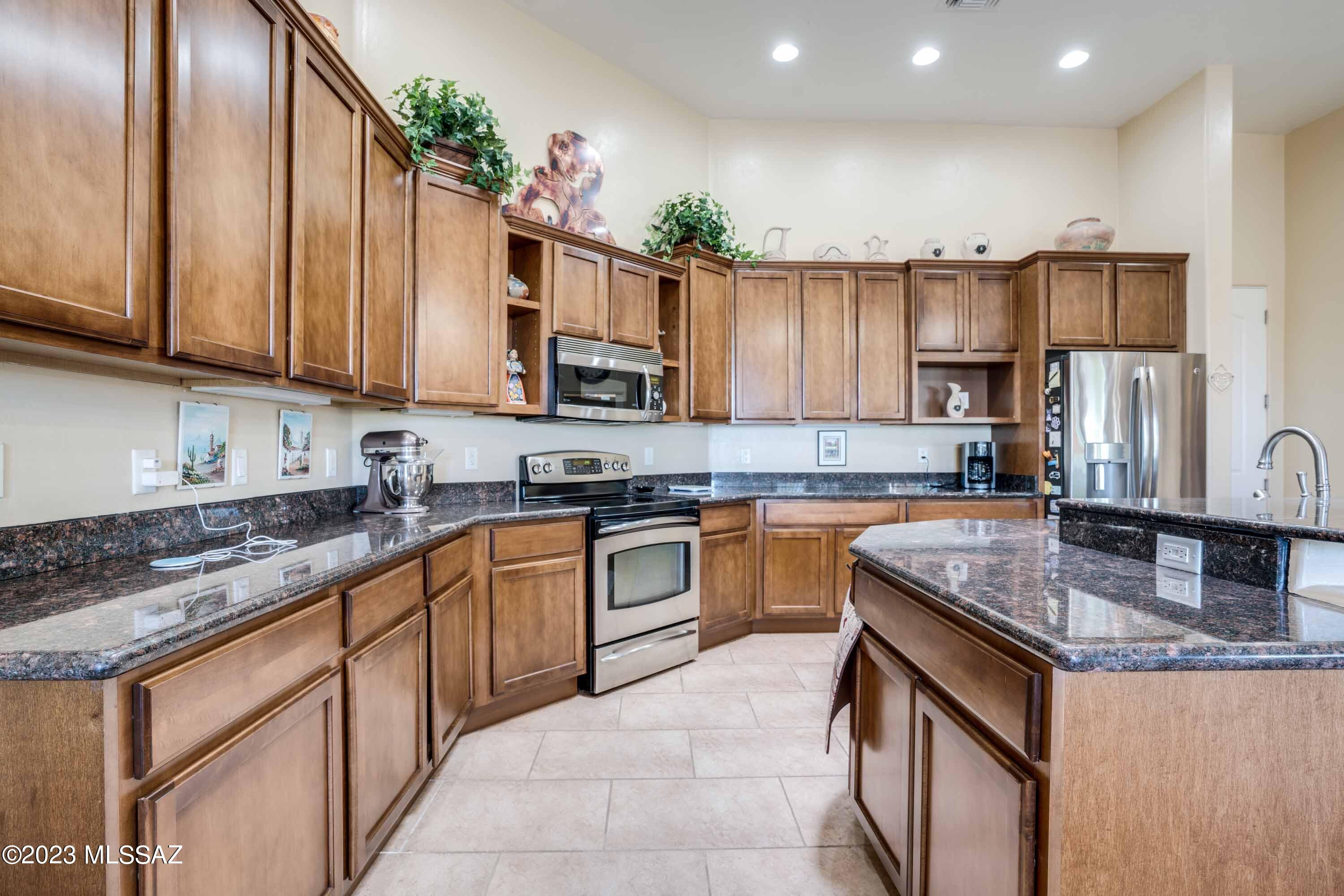 New Tucson Unit NO. 4 (1-203) - Residential