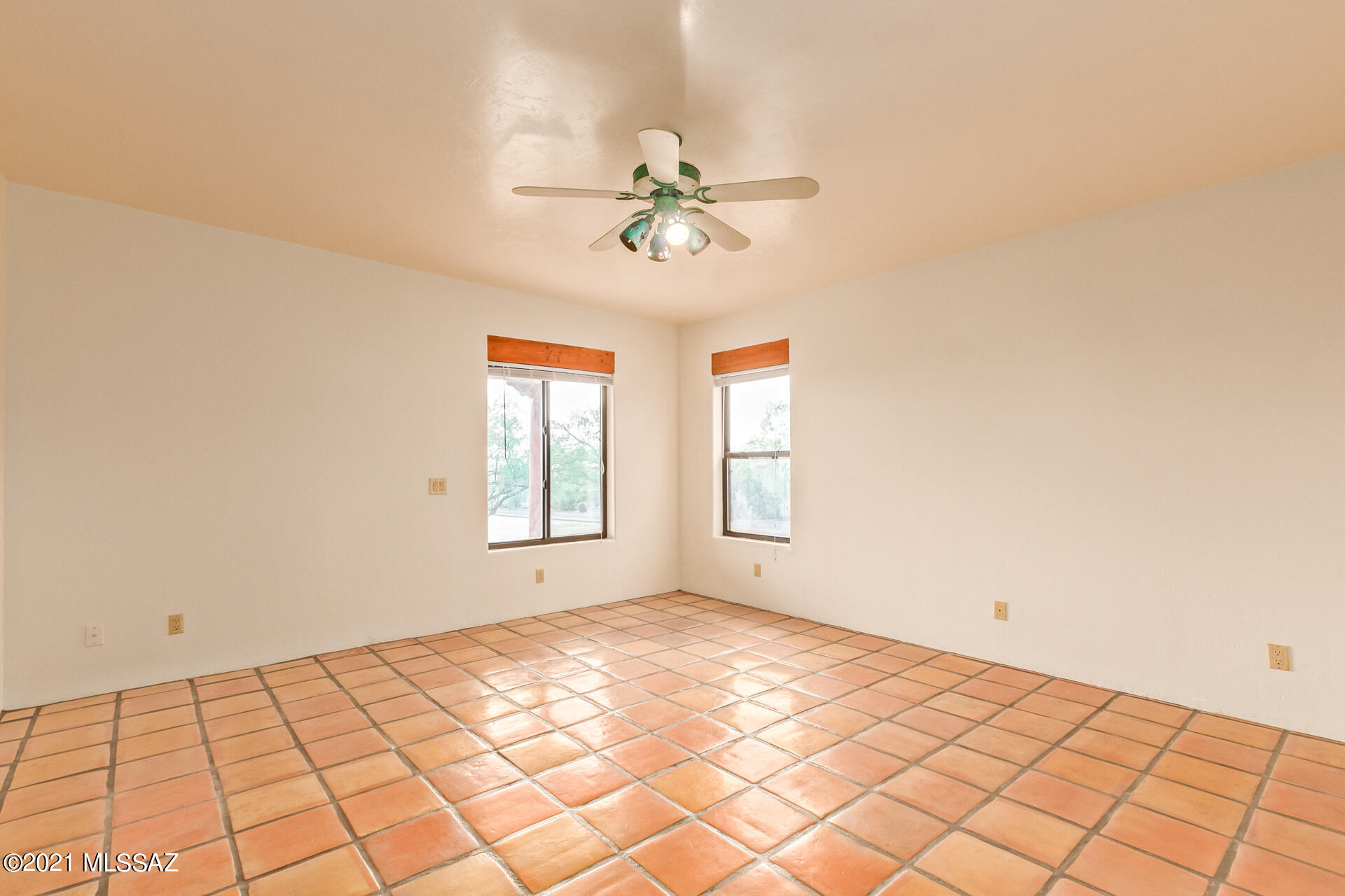 New Tucson Unit NO. 23 (140-261) - Residential