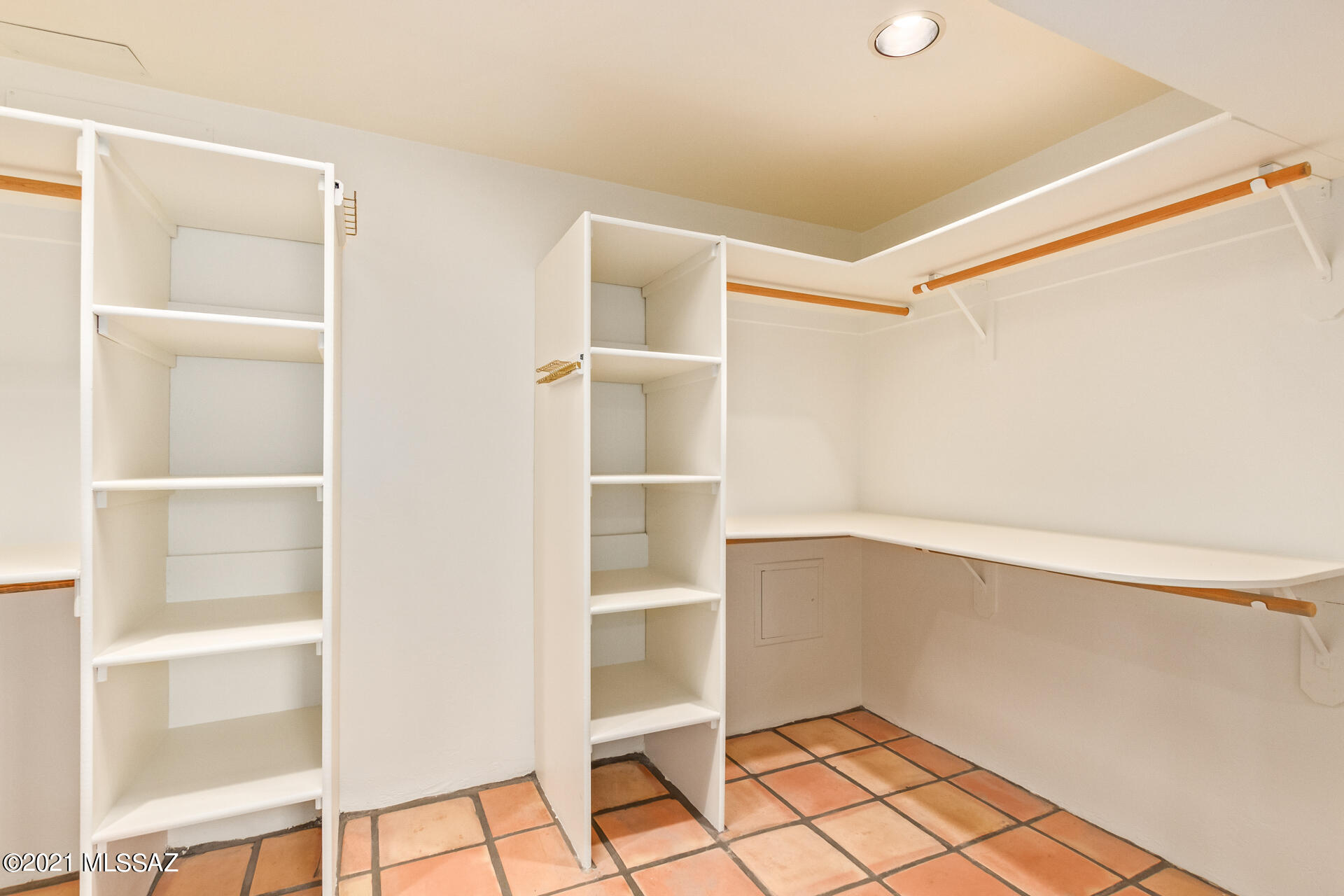 New Tucson Unit NO. 23 (140-261) - Residential