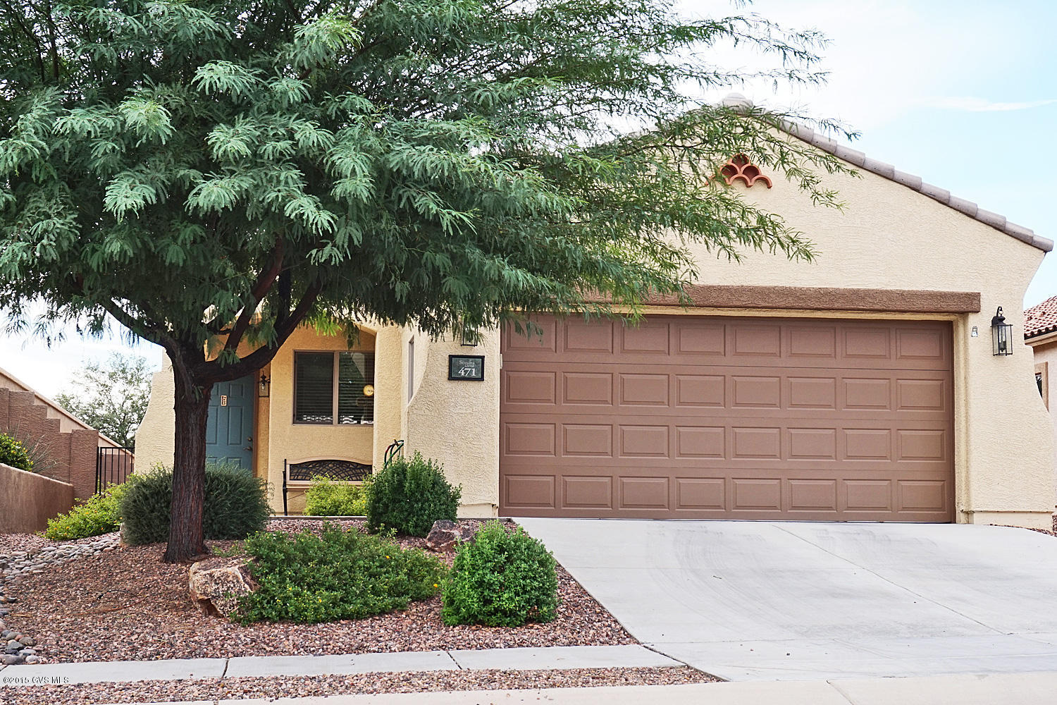 Enjoy 55+ living in Rancho Sonora, a Del Webb community in the heart of Rancho Sahuarita. Eat-in kitchen features Corian counters, tile in kitchen and baths, and spacious master bedroom feautures beautiful bay window. Master bath has executive height counter, dual vanity sinks, walk in shower, and walk-in closet. Low care yard accented with roses, an orange tree and a mesquite tree offering shade to the master bedroom window. Located adjacent to pumping station, this home has no neighbor to the East. Enjoy the private amenities exclusively for Sonora residents, including clubhouse, pool, spa, library and more! Or take advantage of the family friendly amenities of Rancho Sahuarita when the grandkids visit!