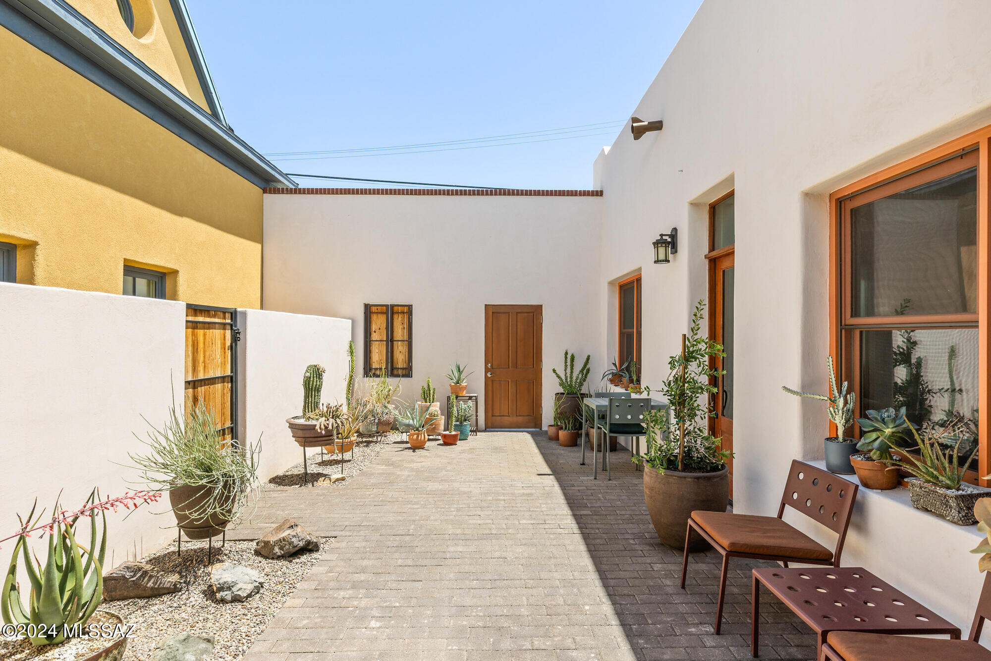 Kennedy & Meyer Townhomes - Residential