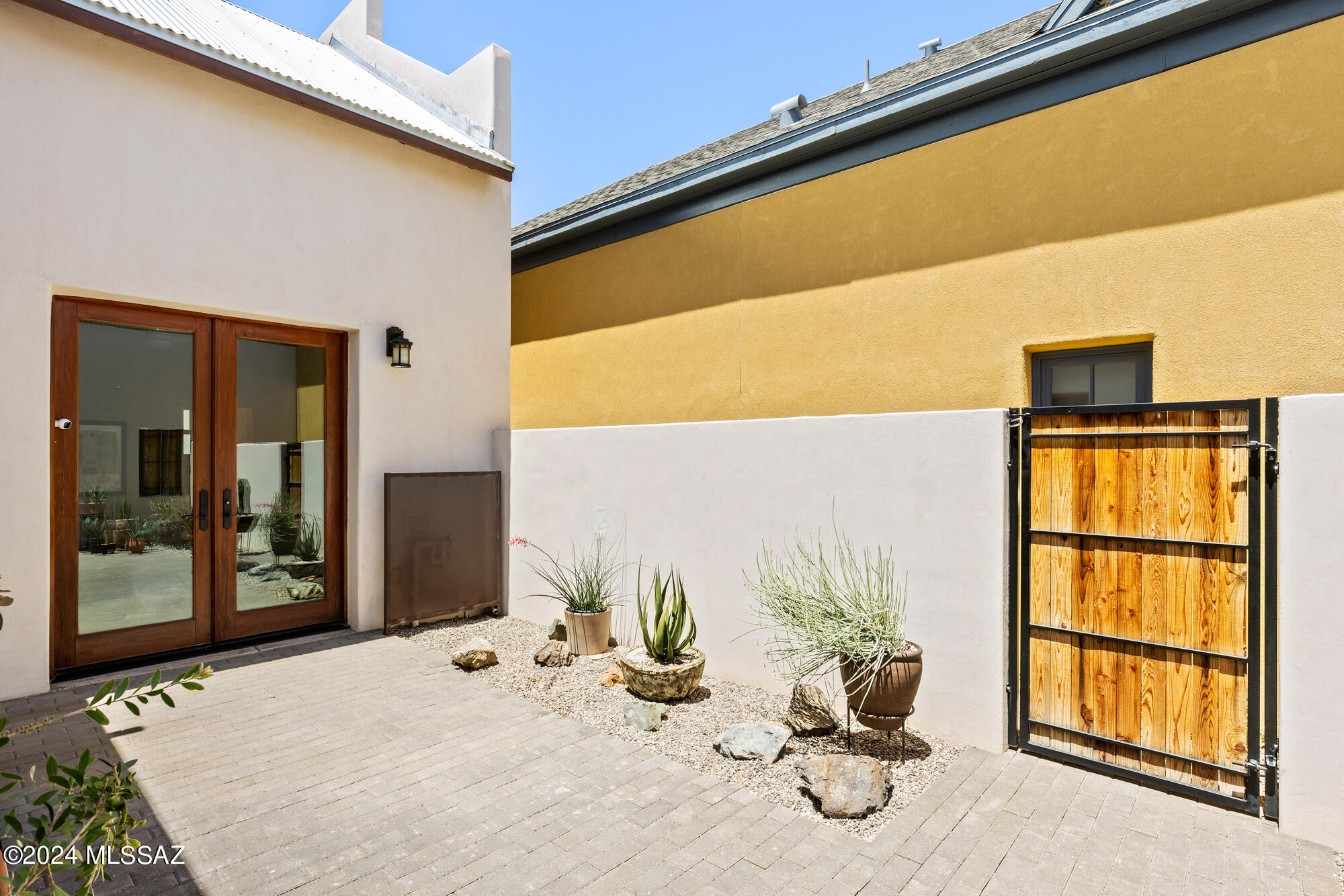 Kennedy & Meyer Townhomes - Residential