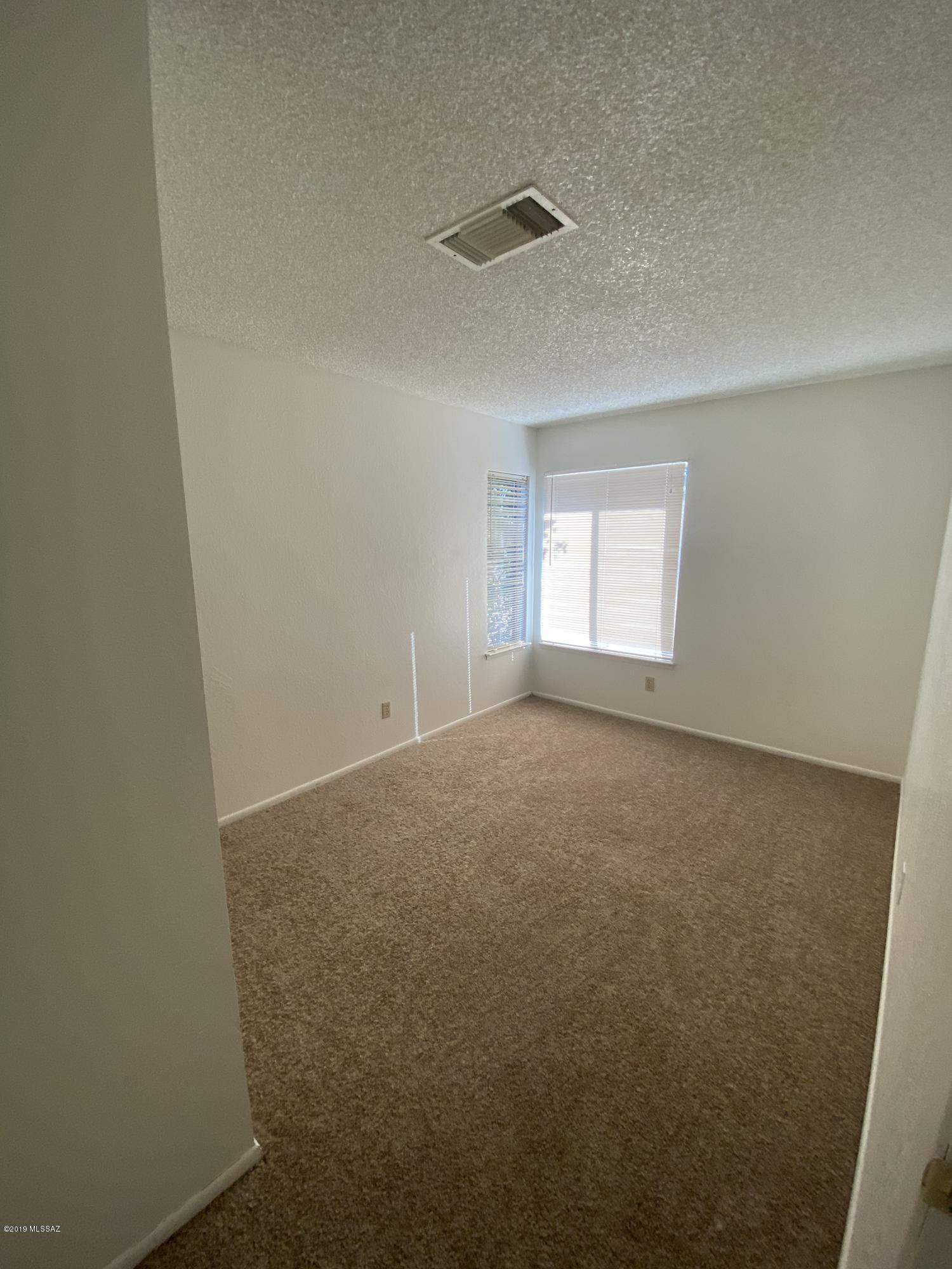 Mission West (1-370) - Residential