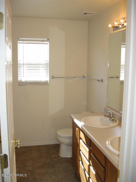 Riverhaven (1-373) - Residential Lease