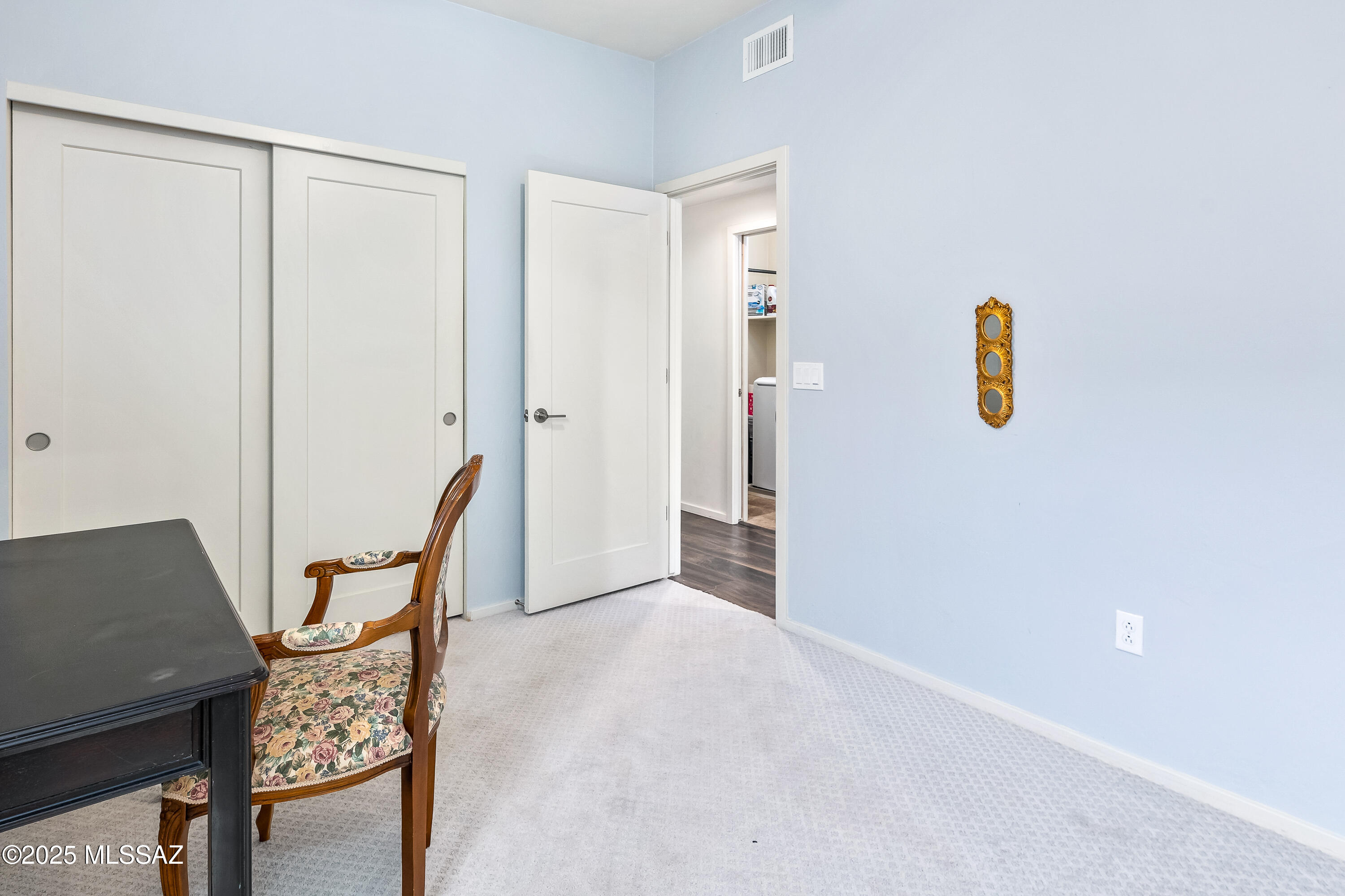 Park Modern SQ20153240738 - Residential