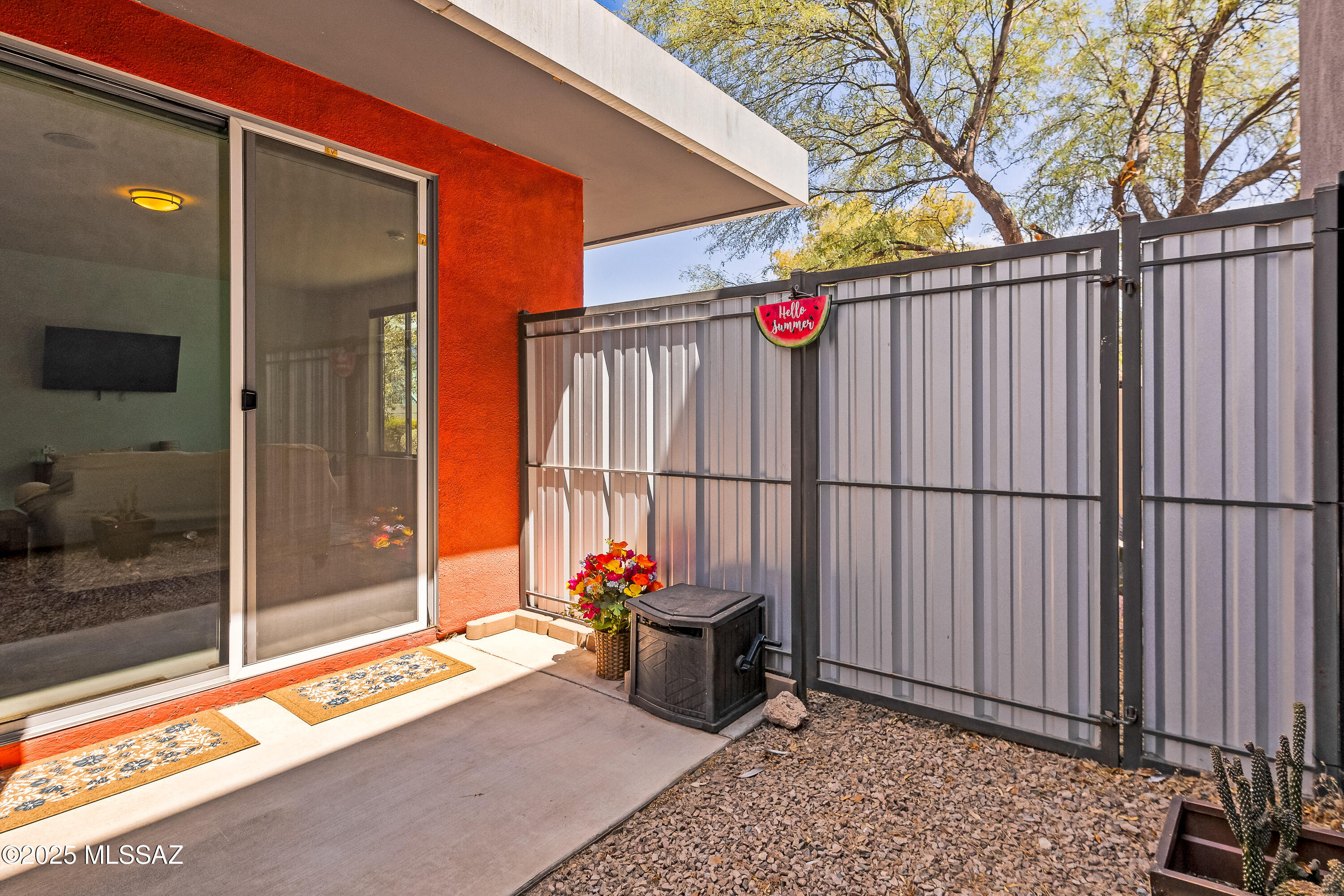 Park Modern SQ20153240738 - Residential