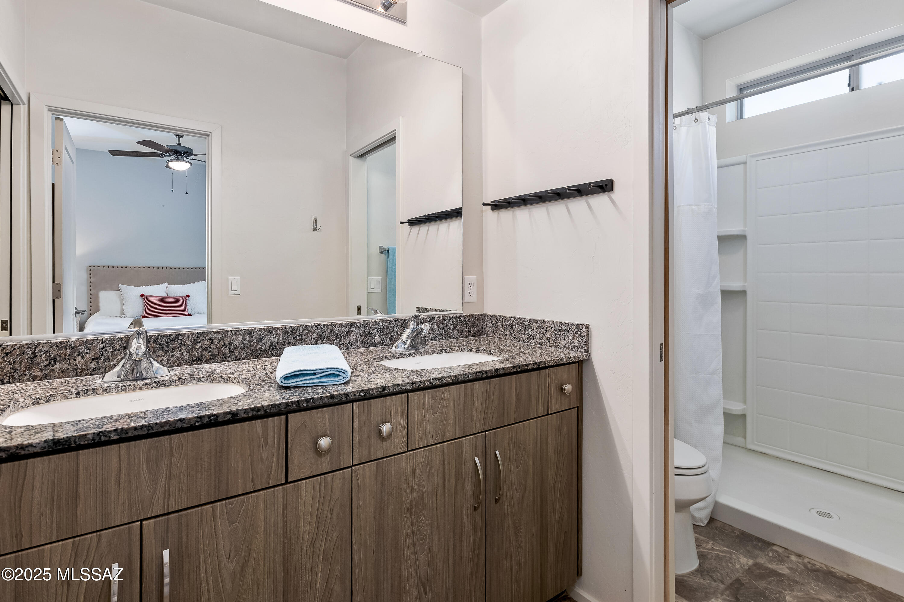 Park Modern SQ20153240738 - Residential