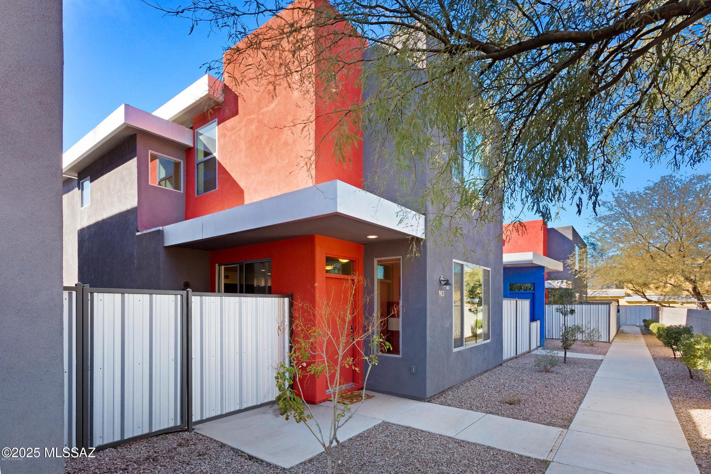 Park Modern SQ20153240738 - Residential