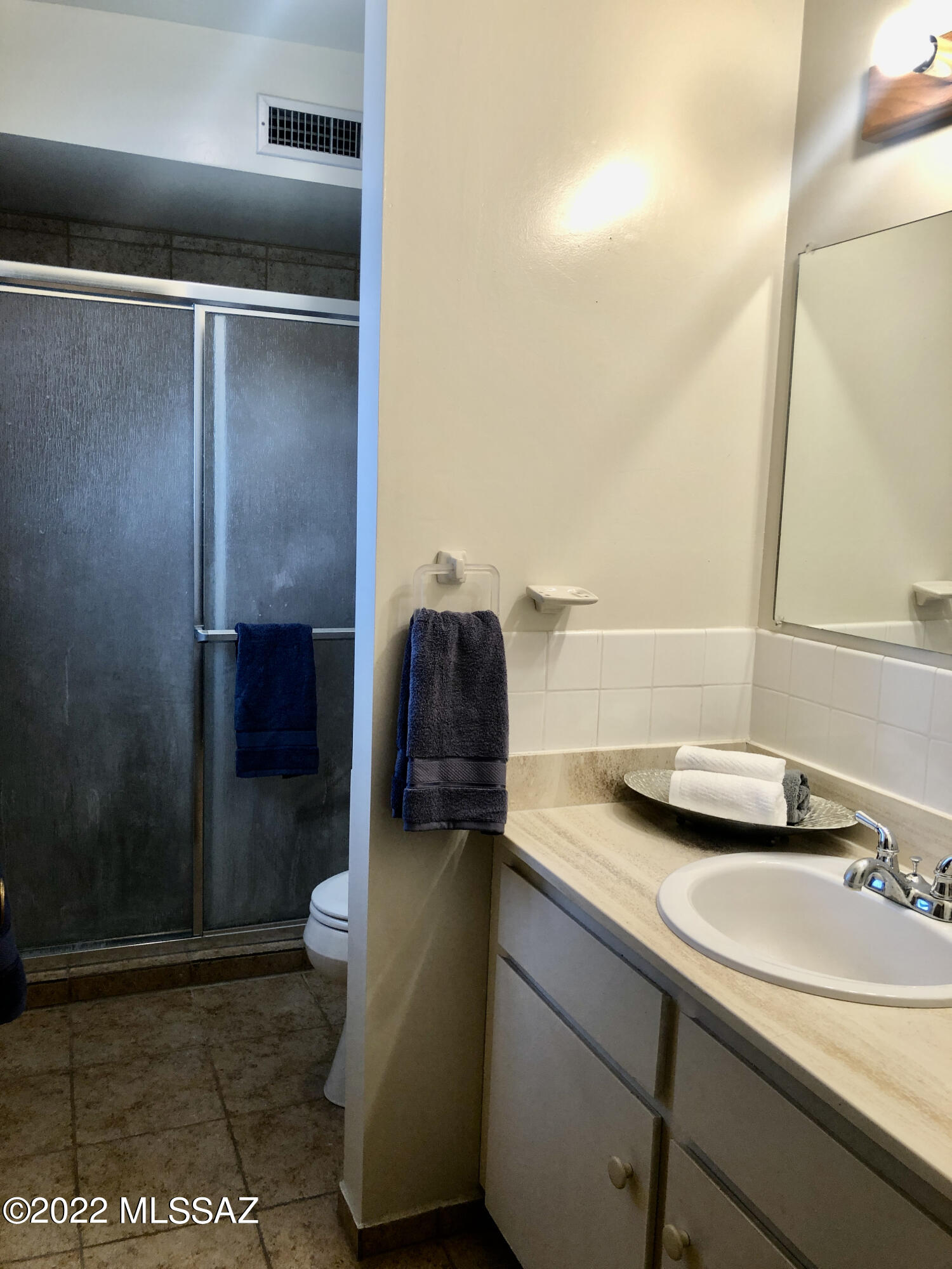 Broadway East (1-112) - Residential
