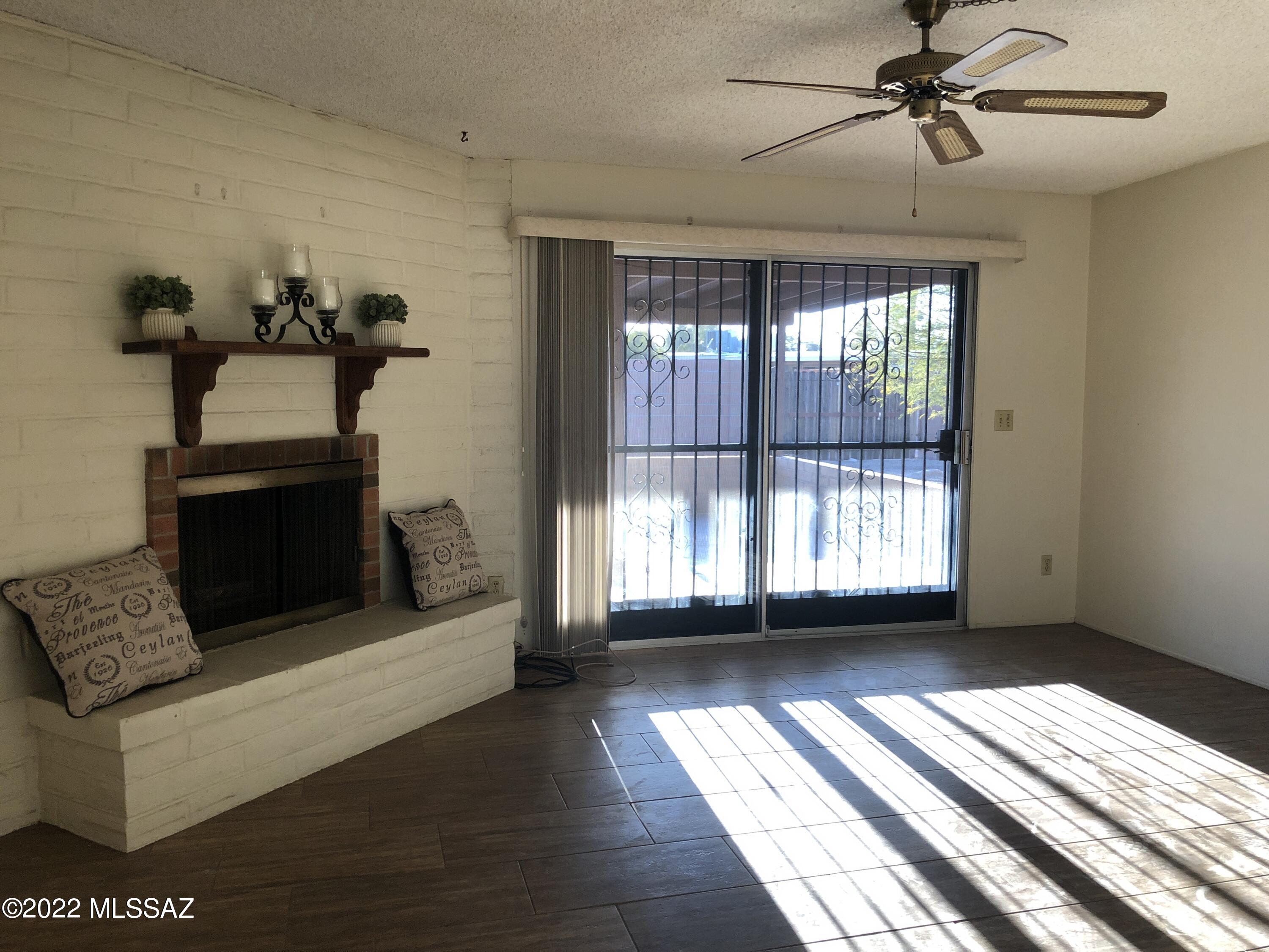Broadway East (1-112) - Residential