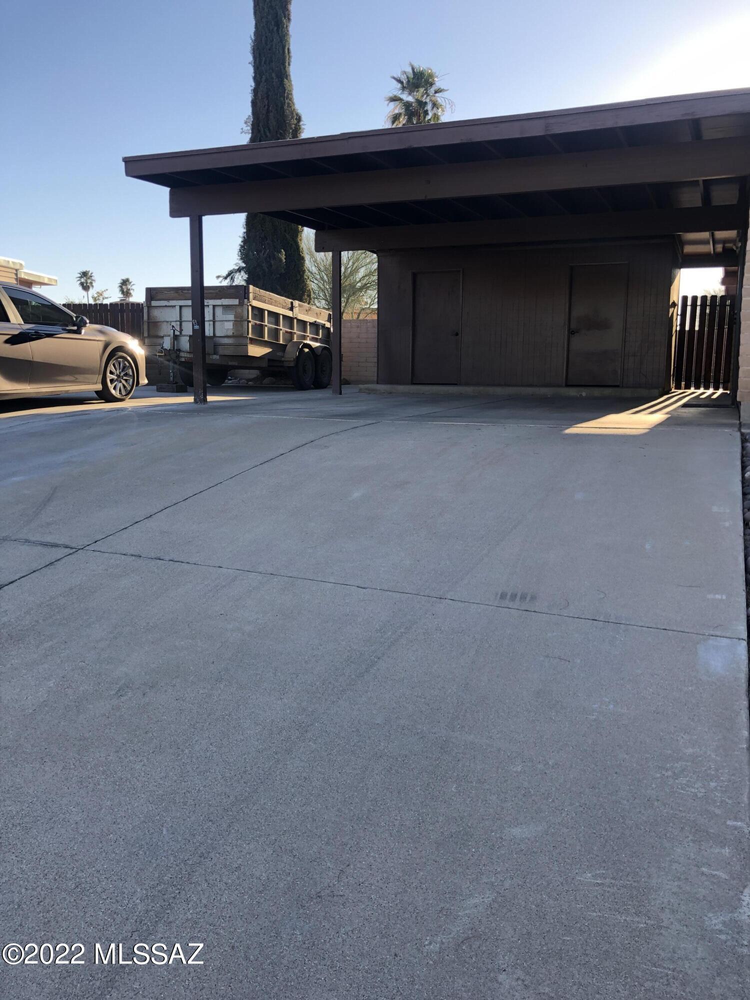 Broadway East (1-112) - Residential