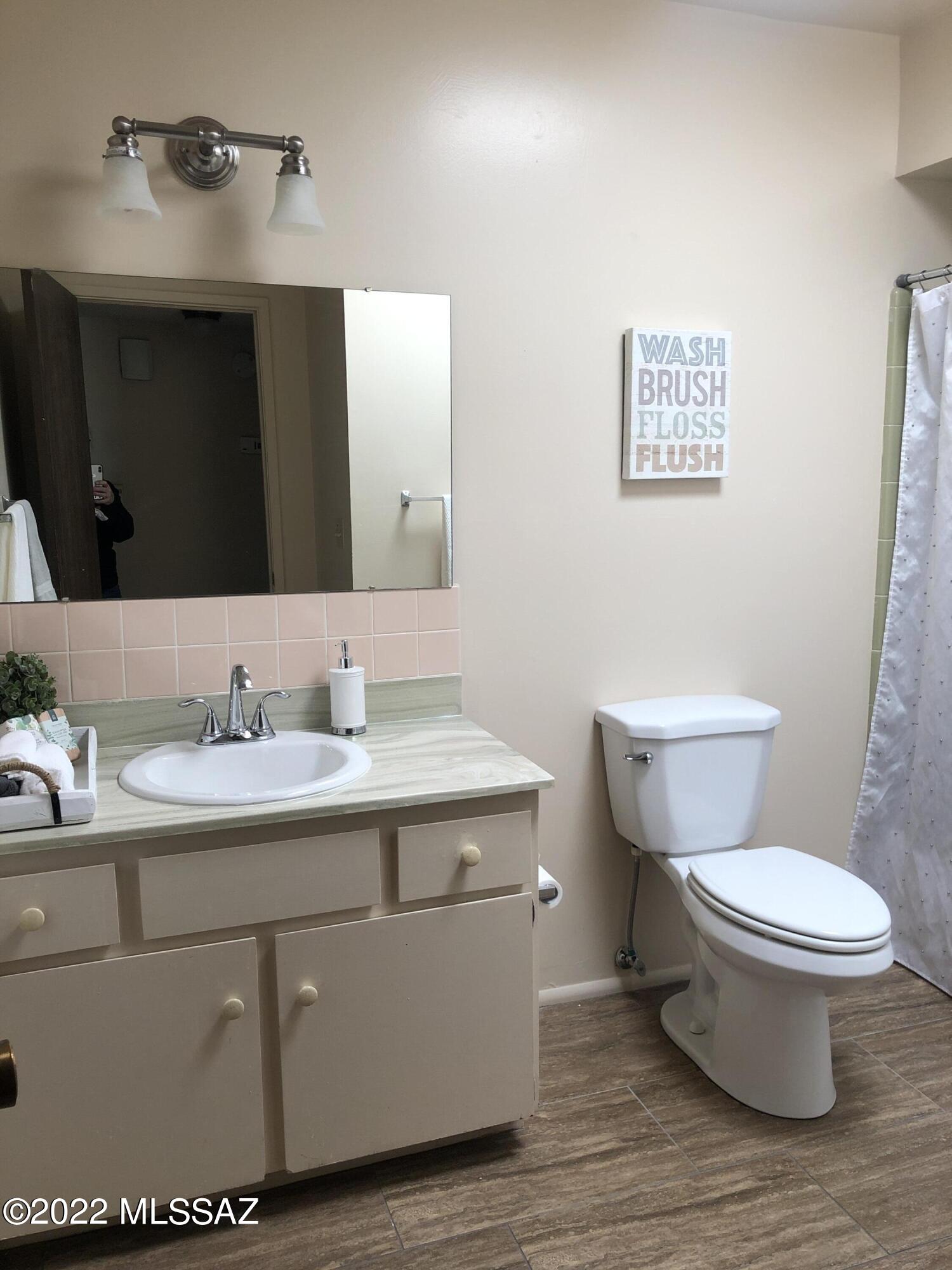 Broadway East (1-112) - Residential