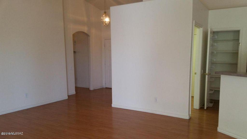 Hacienda Del Oro (1-78) - Residential Lease