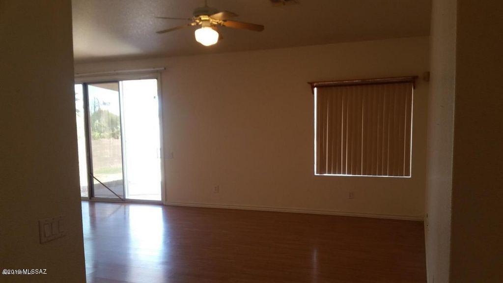 Hacienda Del Oro (1-78) - Residential Lease