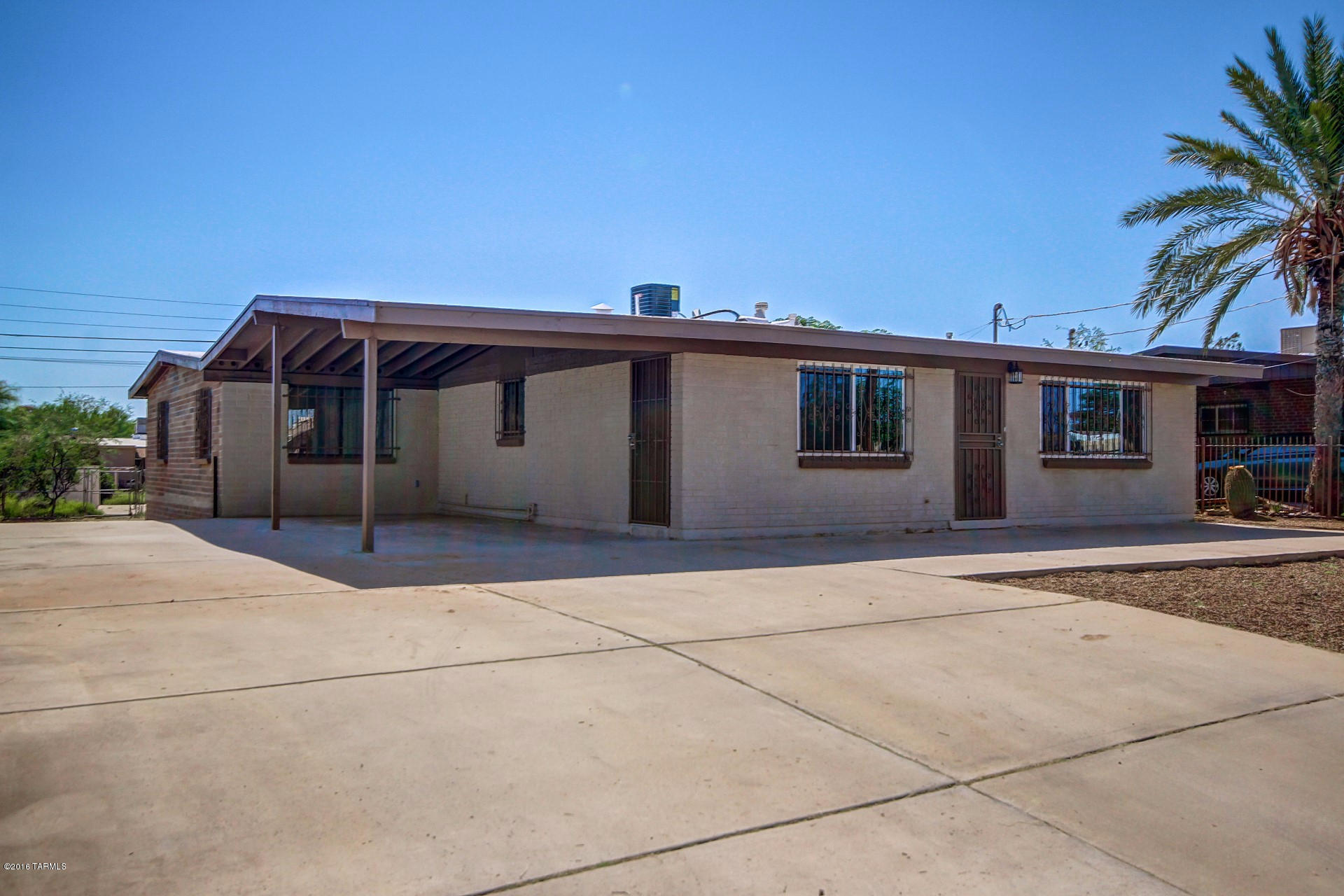 Seller will accept or counter offers between $169,000-$179,000. Owner/Agent.