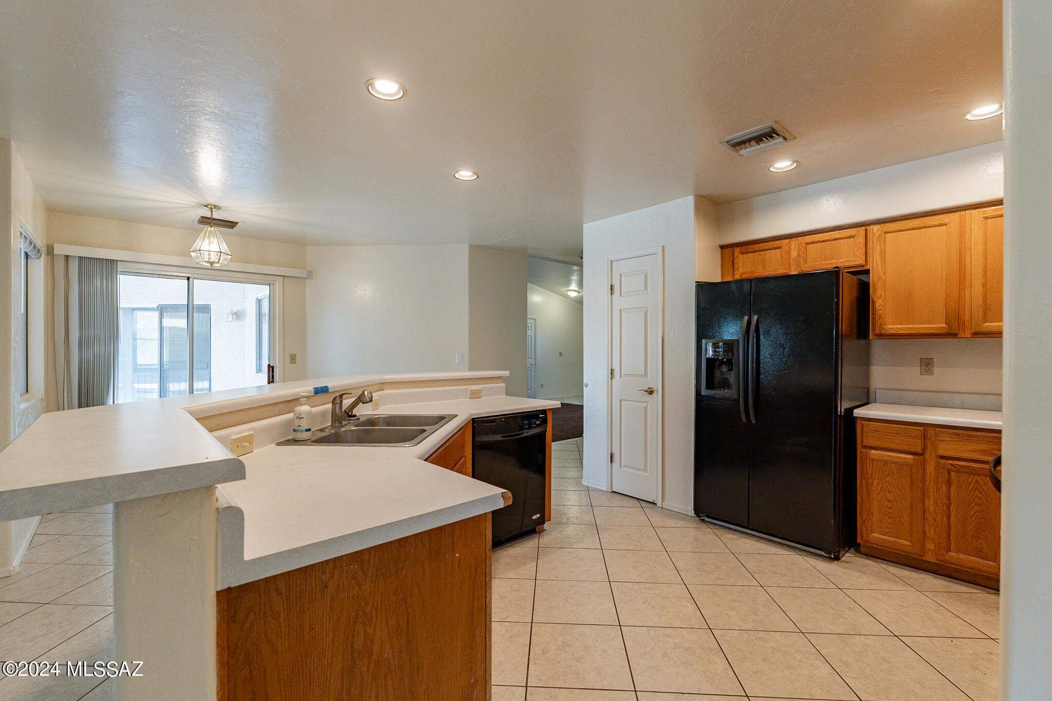 Sonrisa (1-121) - Residential Lease