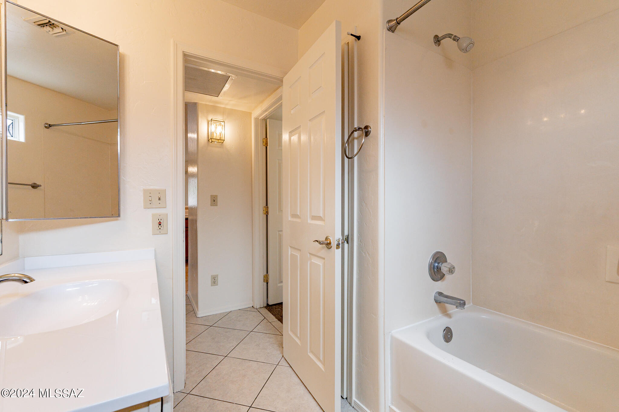 Sonrisa (1-121) - Residential Lease