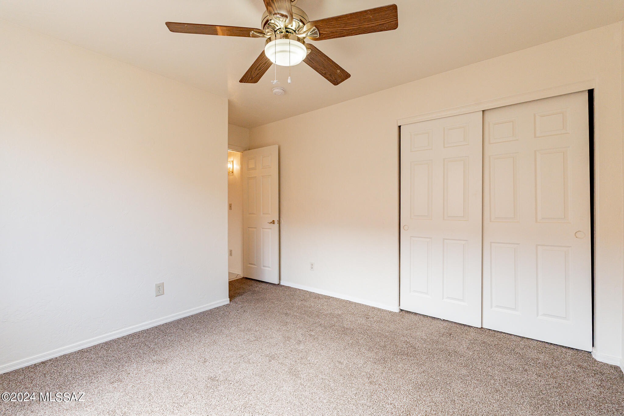 Sonrisa (1-121) - Residential Lease