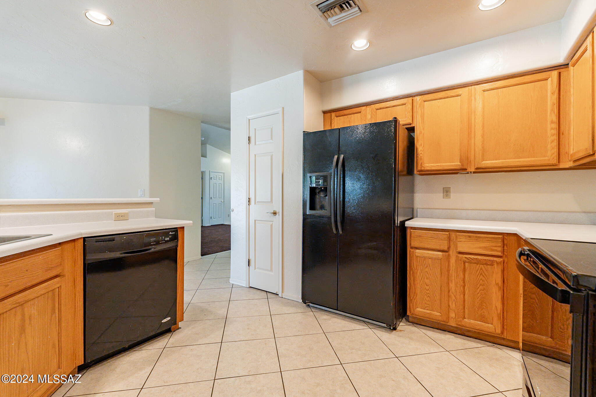 Sonrisa (1-121) - Residential Lease