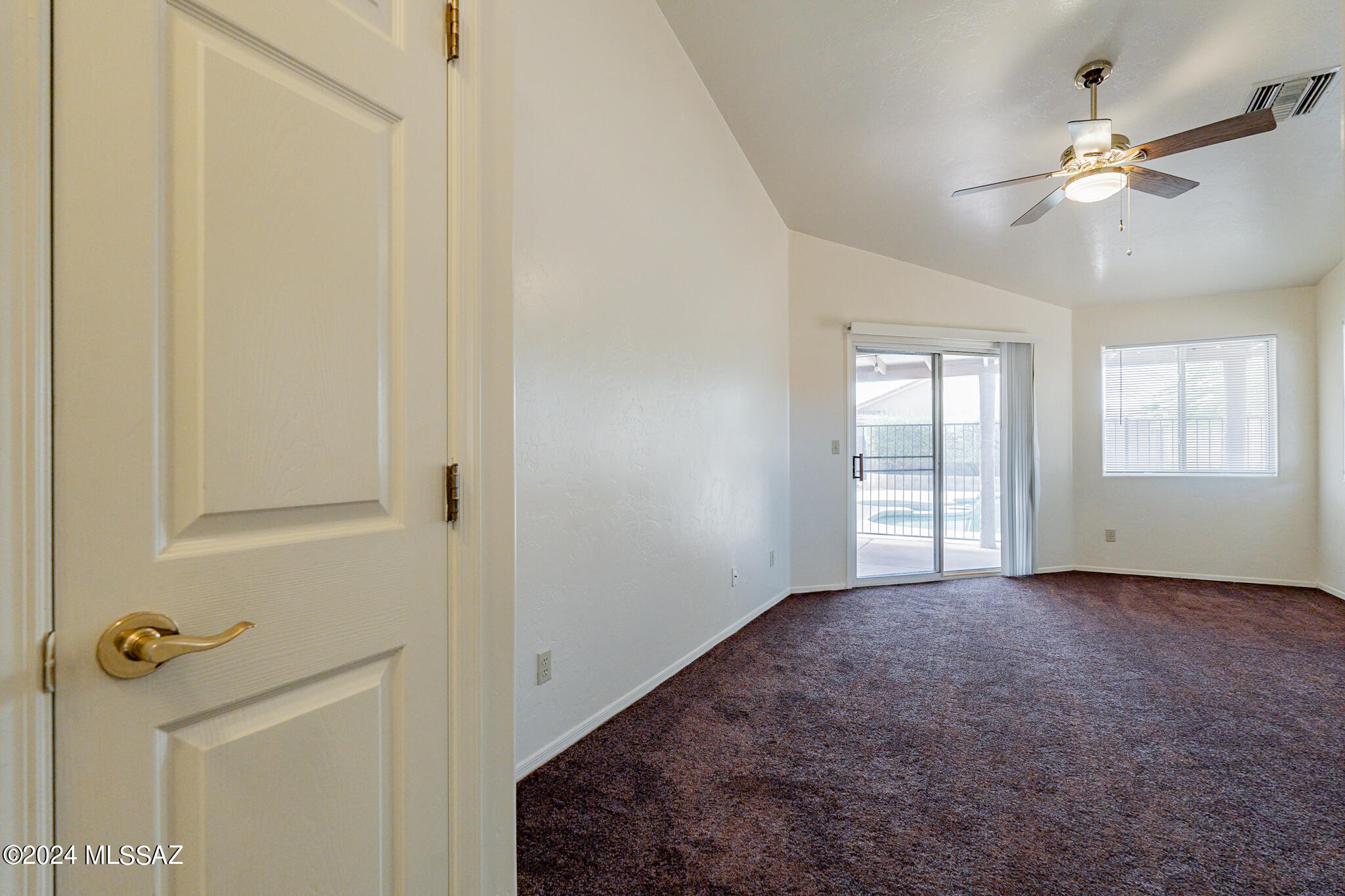 Sonrisa (1-121) - Residential Lease