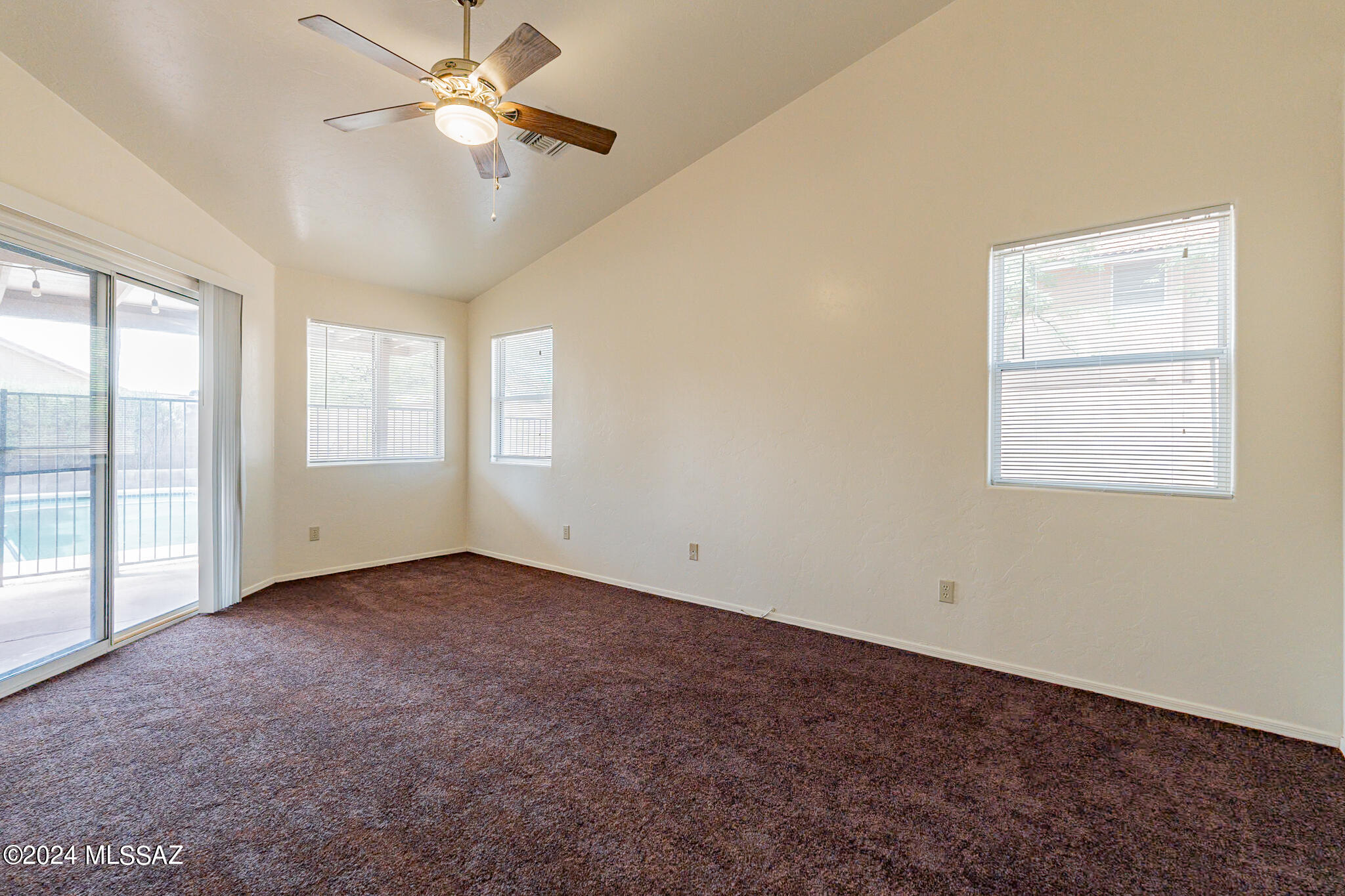 Sonrisa (1-121) - Residential Lease