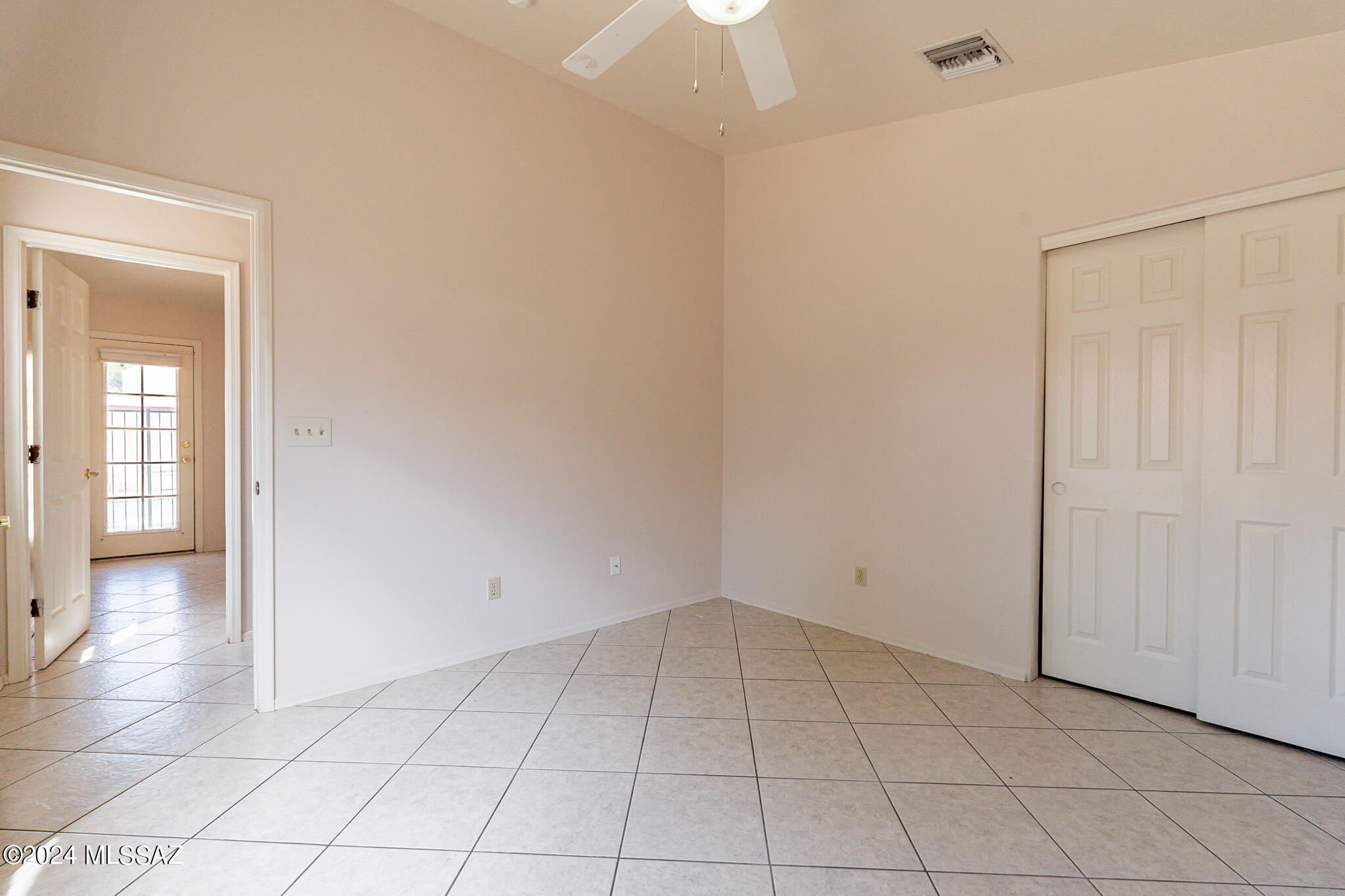 Sonrisa (1-121) - Residential Lease