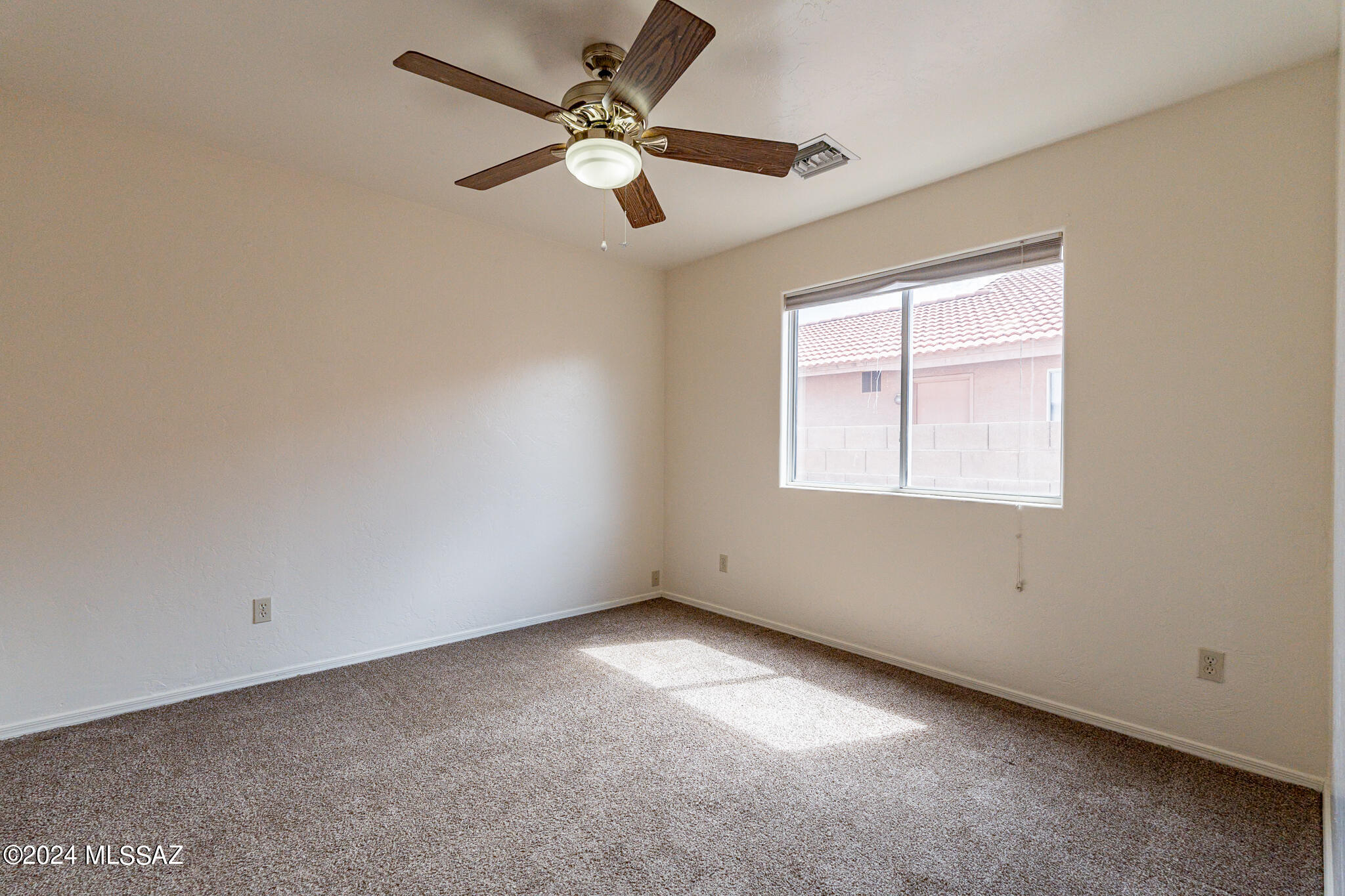 Sonrisa (1-121) - Residential Lease