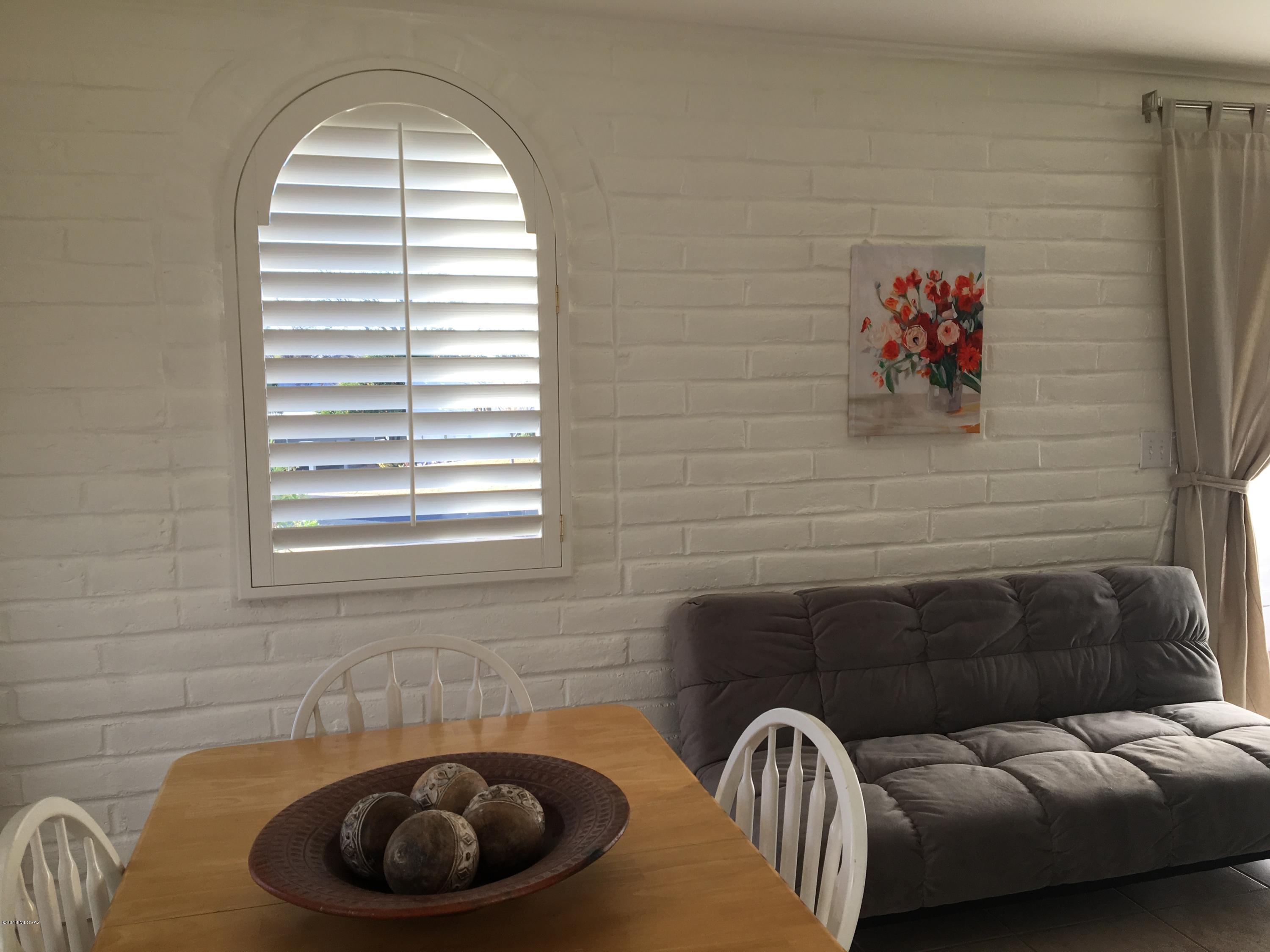 Las Lomitas (1) - Residential