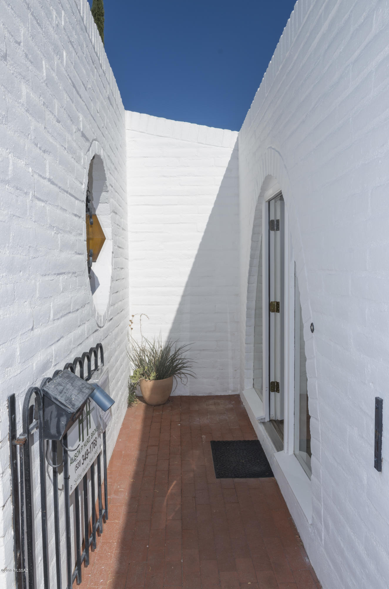 Las Lomitas (1) - Residential