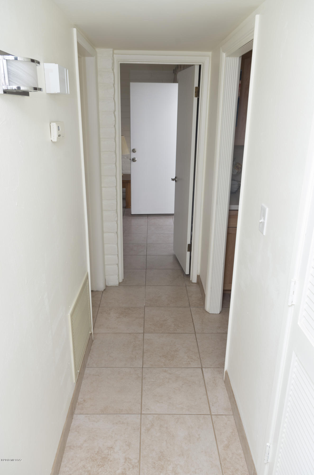 Las Lomitas (1) - Residential