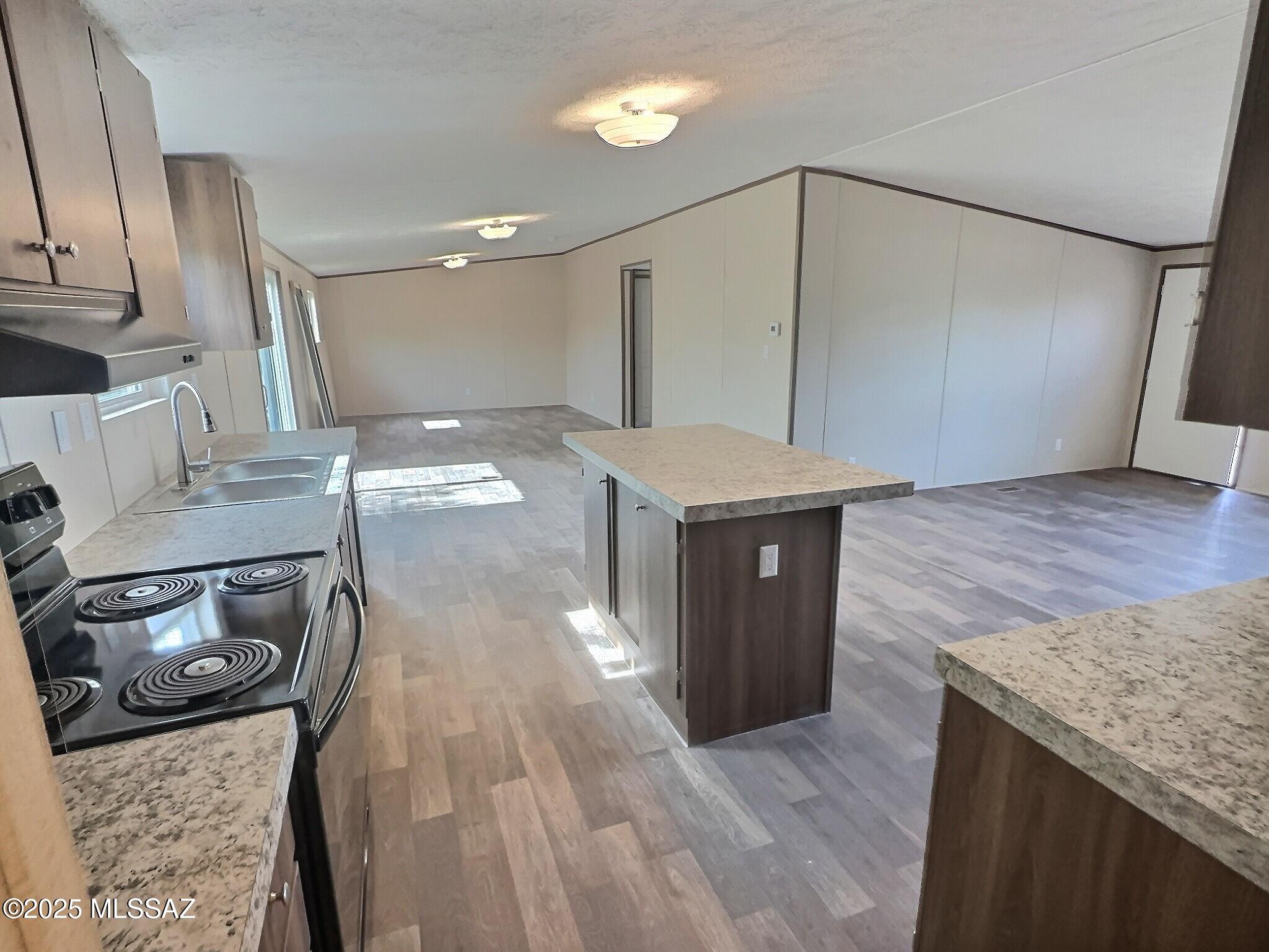 Mescal Lakes - Residential