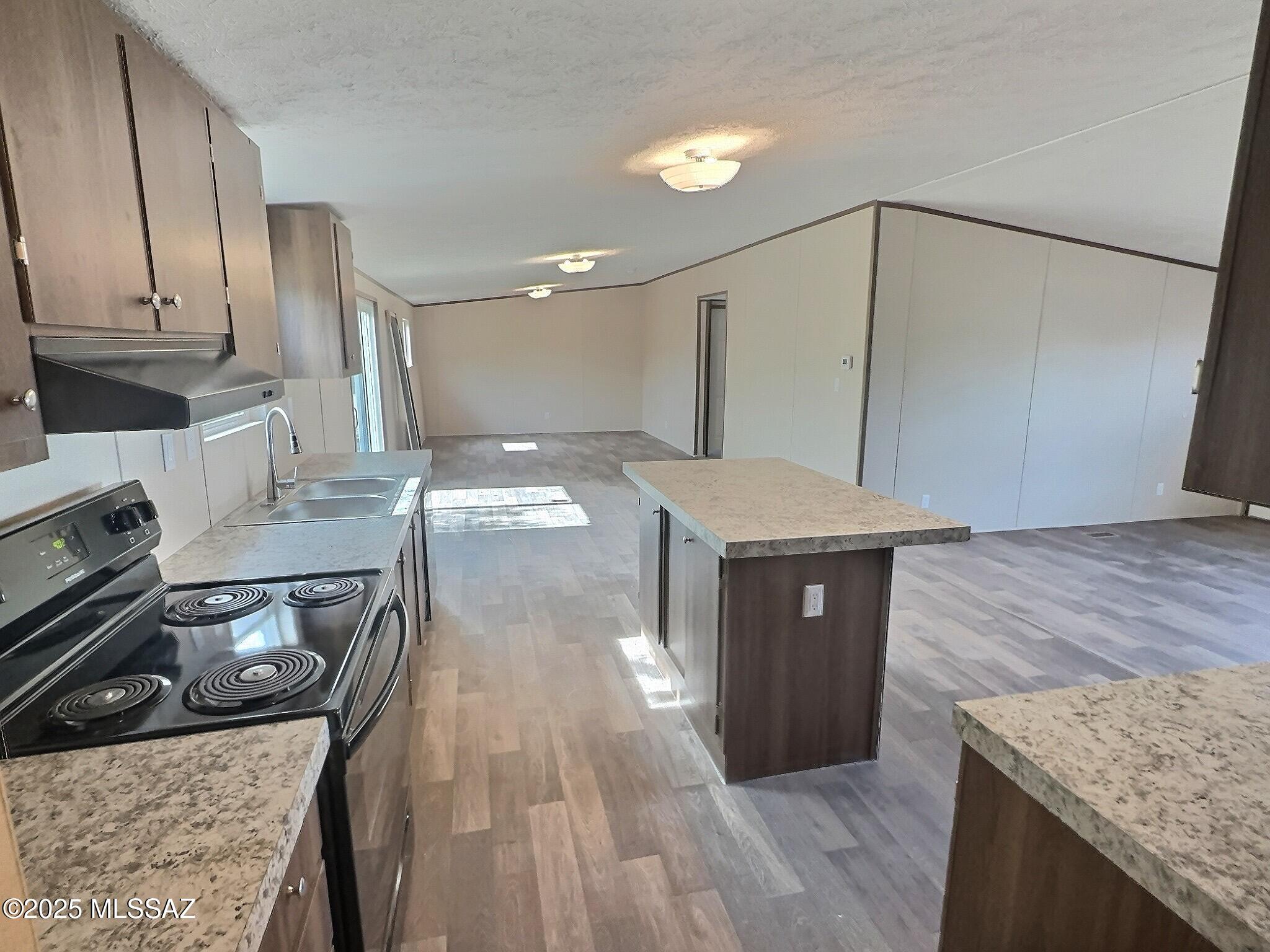 Mescal Lakes - Residential