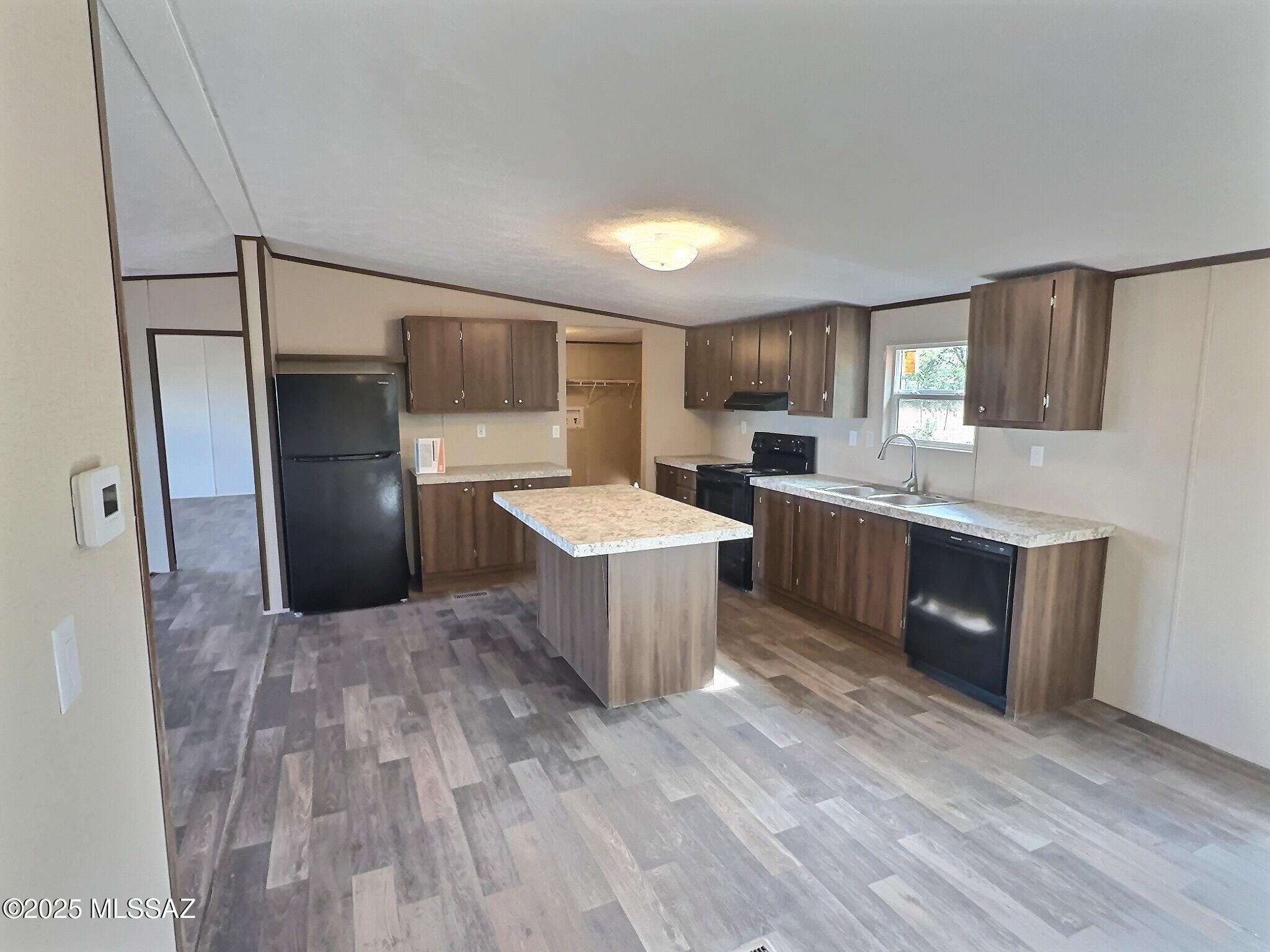 Mescal Lakes - Residential