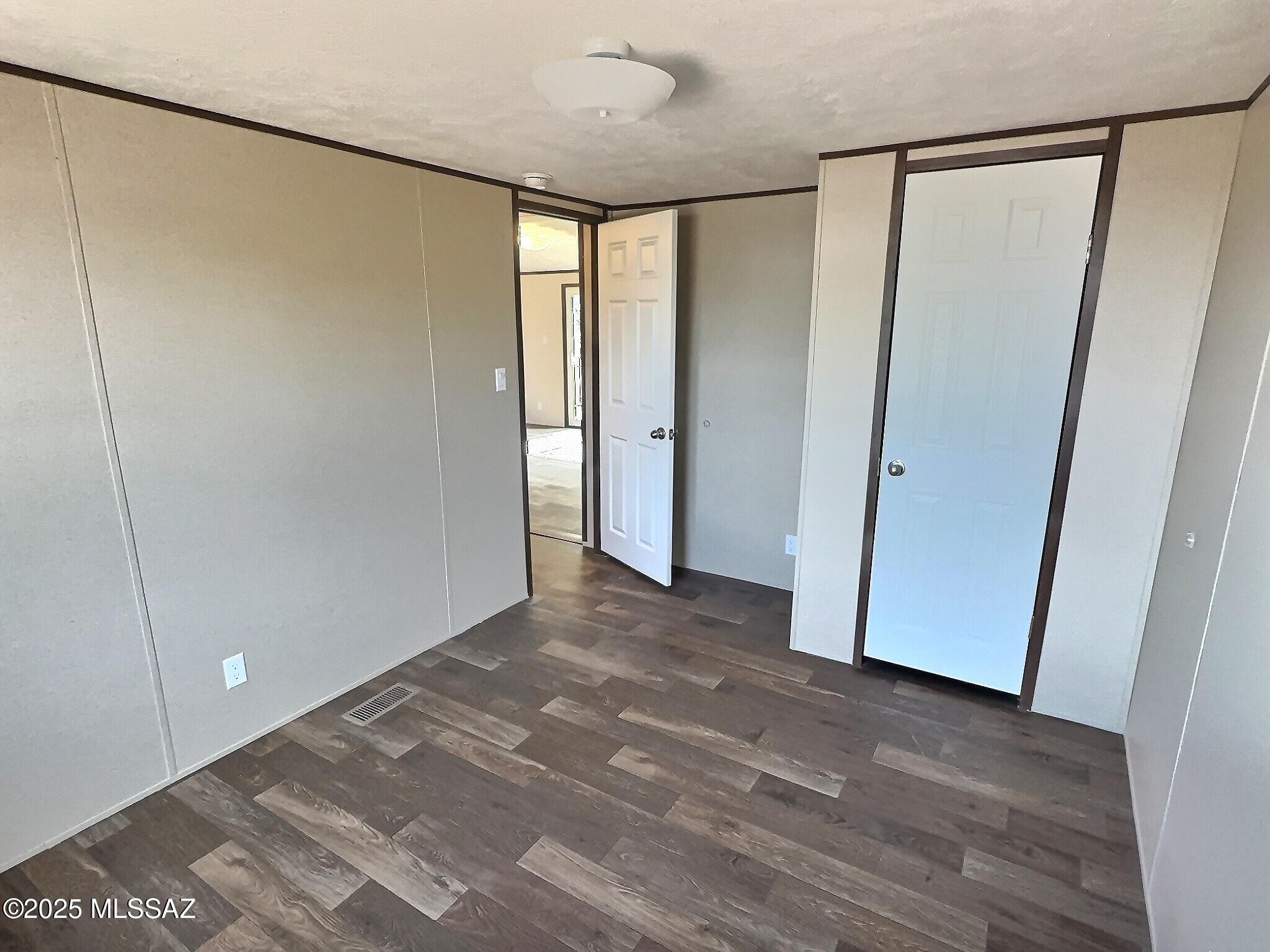 Mescal Lakes - Residential