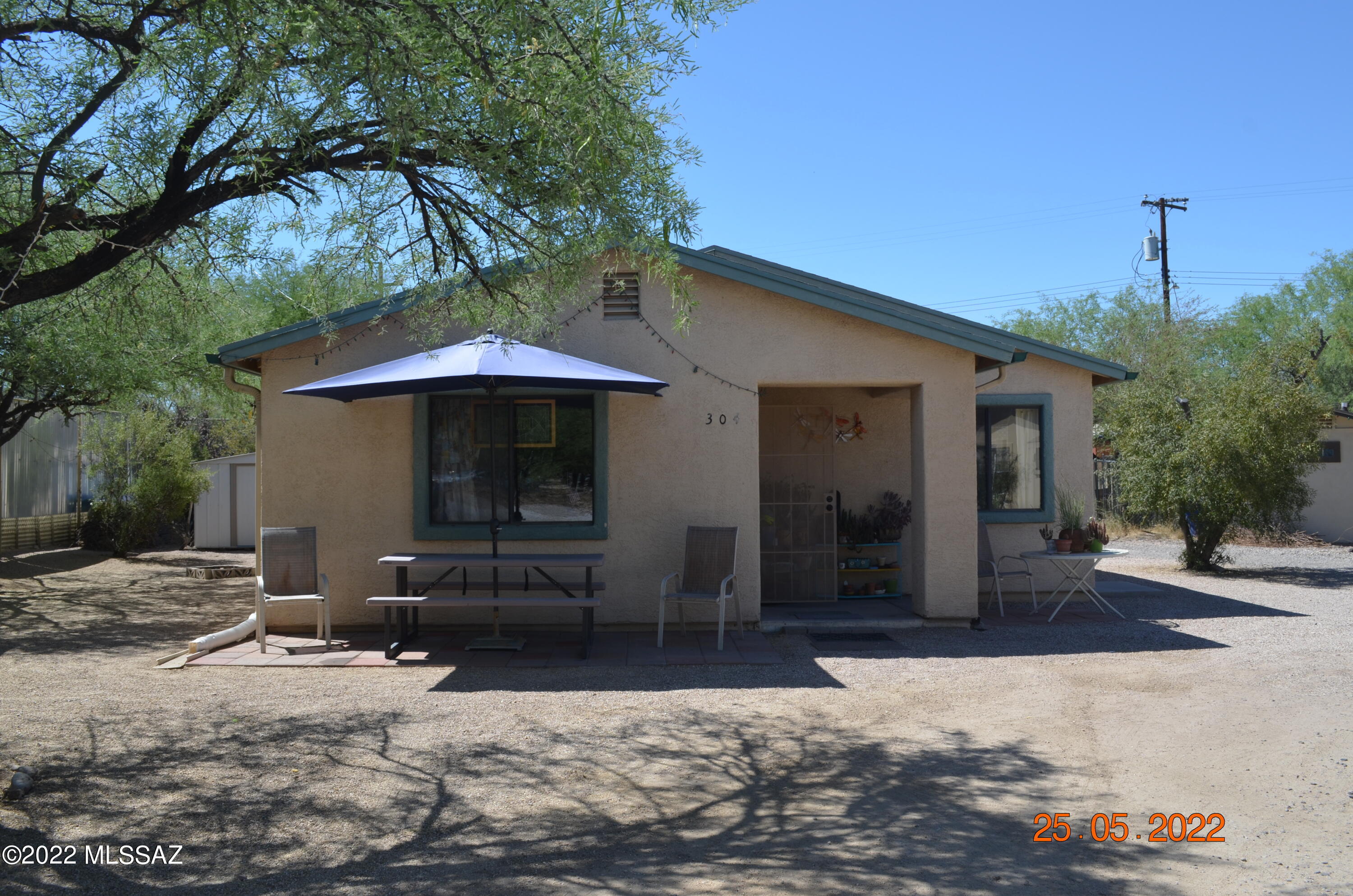Great opportunity to own this 3 bed/2 bath starter home in a great location on the west side.  Open kitchen plan with new kitchen sink, all appliances and maple cabinets.  Huge dining area open to kitchen and living room.  New bathroom vanity and toilet, 2 sheds, a carport 2 patios and new fencing.