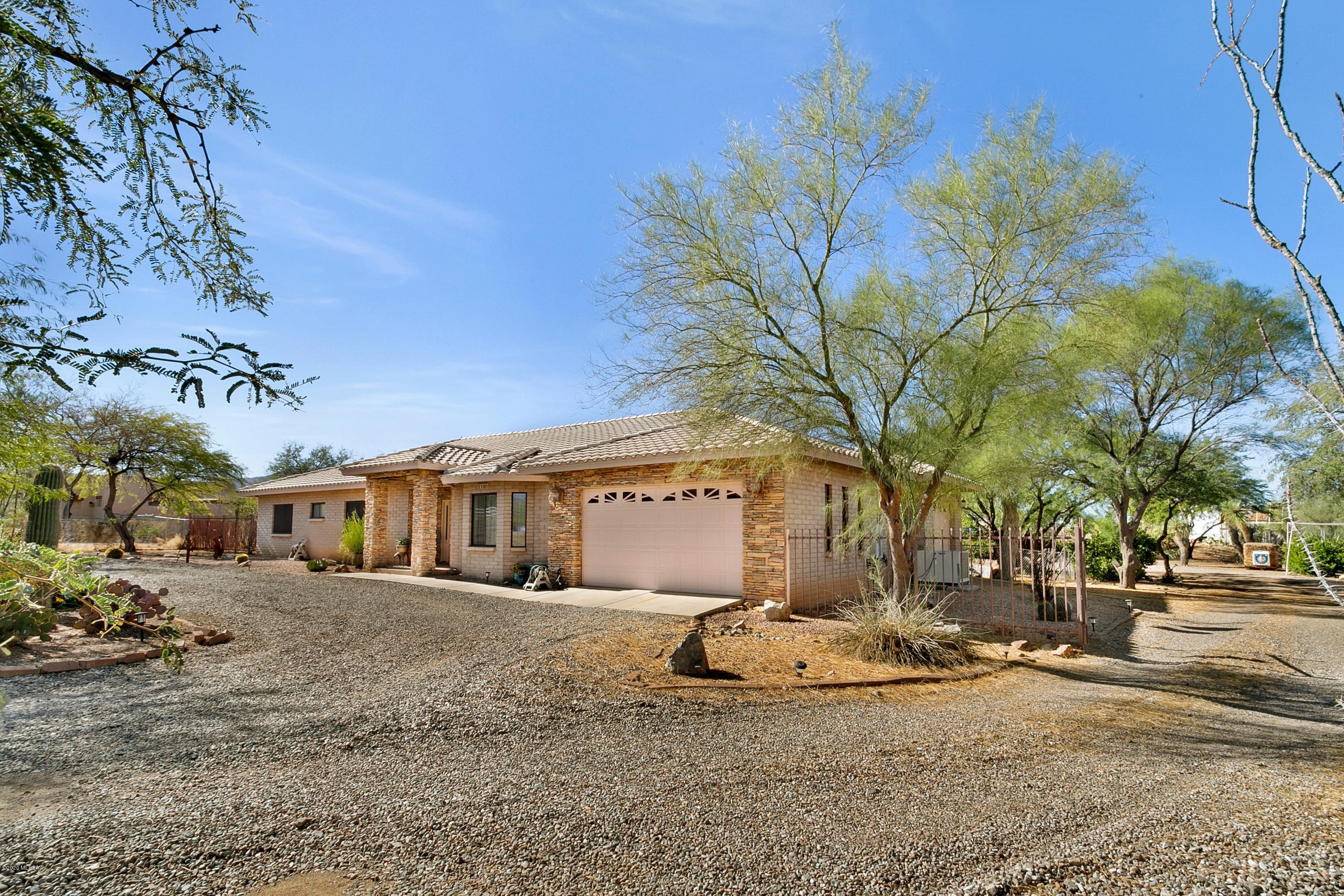 New Tucson Unit NO. 23 (140-261) - Residential