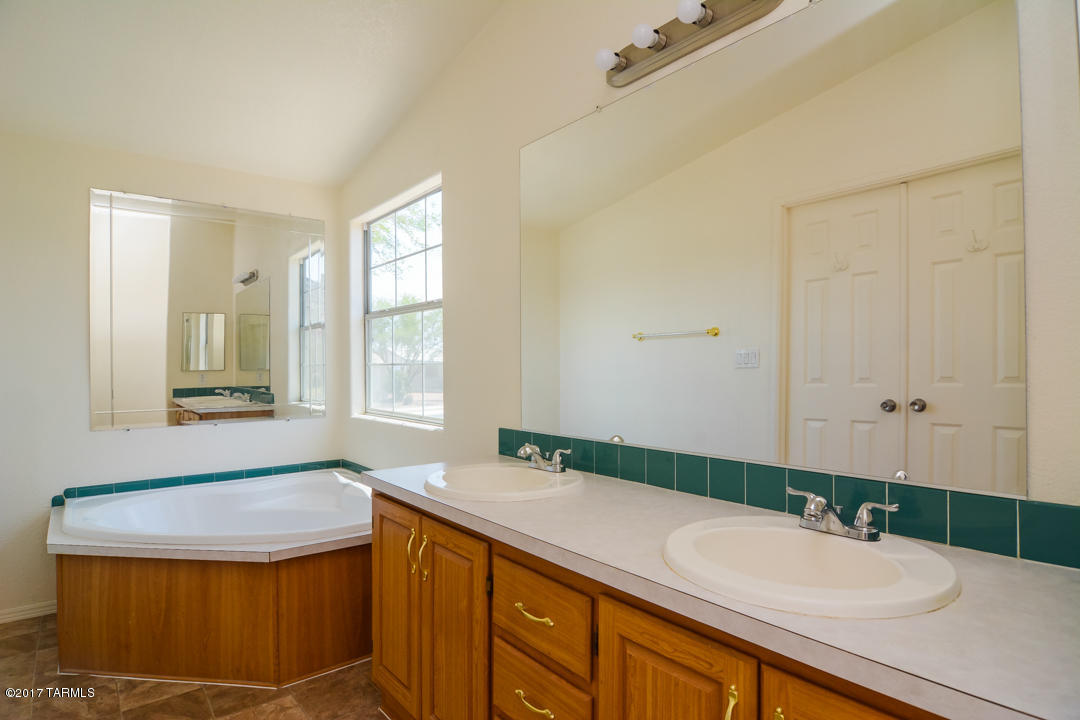 Twin Peaks Subd. (1-78) - Residential