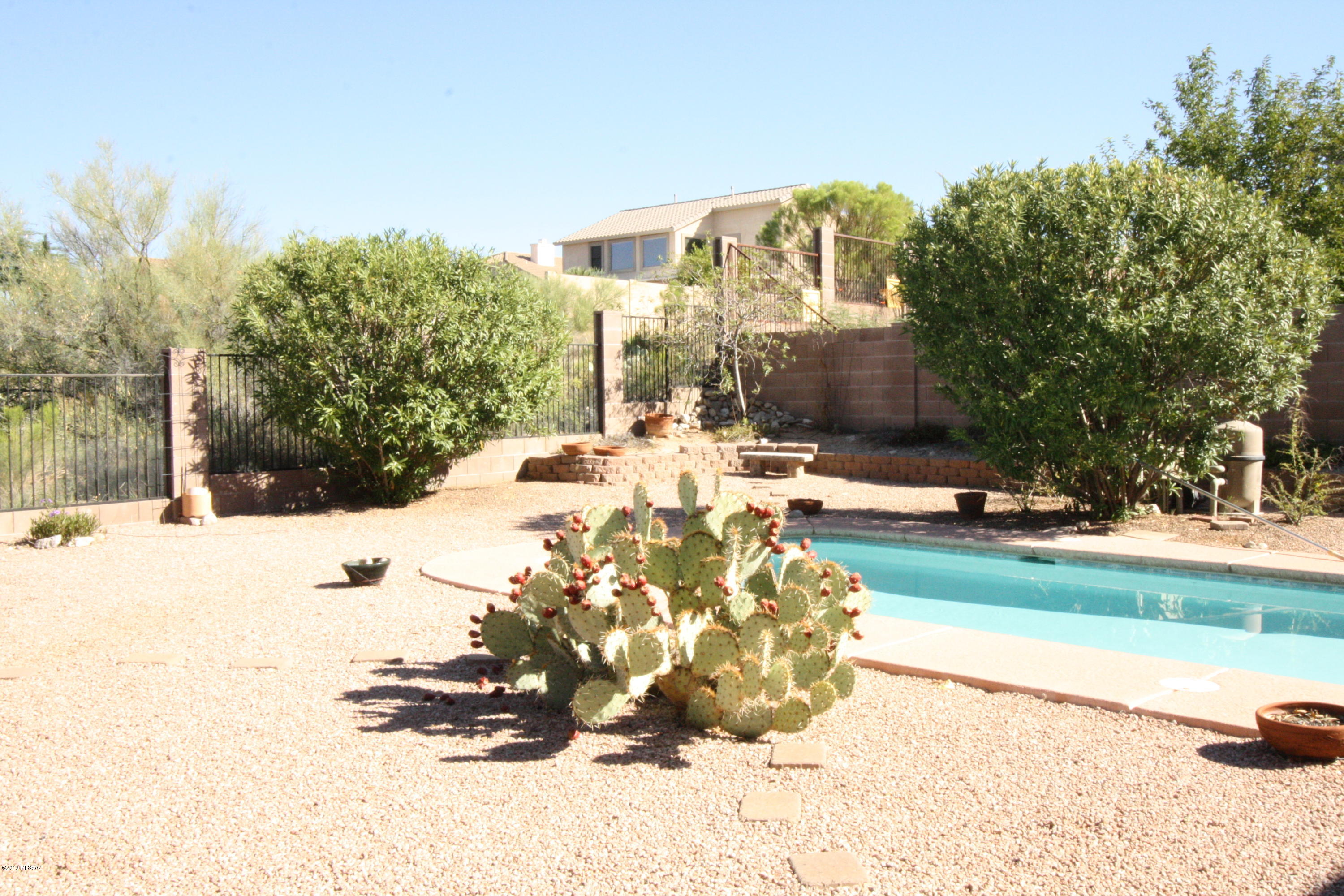 *Rent will be $1850 and shall increase starting 07/01/2021 to $1995* Spacious 3bdr/2ba home w/extended covered patio, sparkling pool and mountain views!
Open greatroom w/fireplace, kitchen offers tons of counter and cabinet space and bar seating. 
Large master bedroom w/patio access, master bath w/walk-in shower, dual vanity and garden tub.
