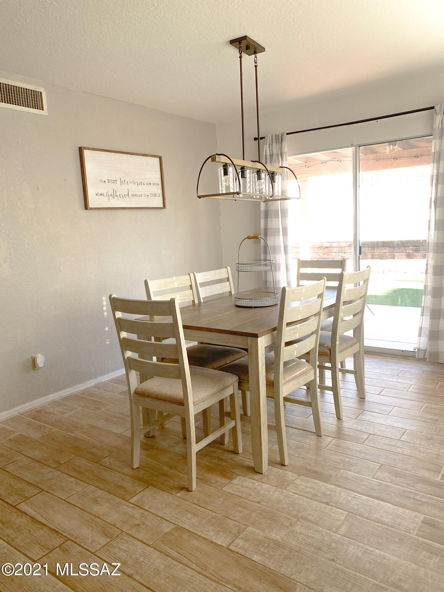 Country Highlands (1-180) - Residential