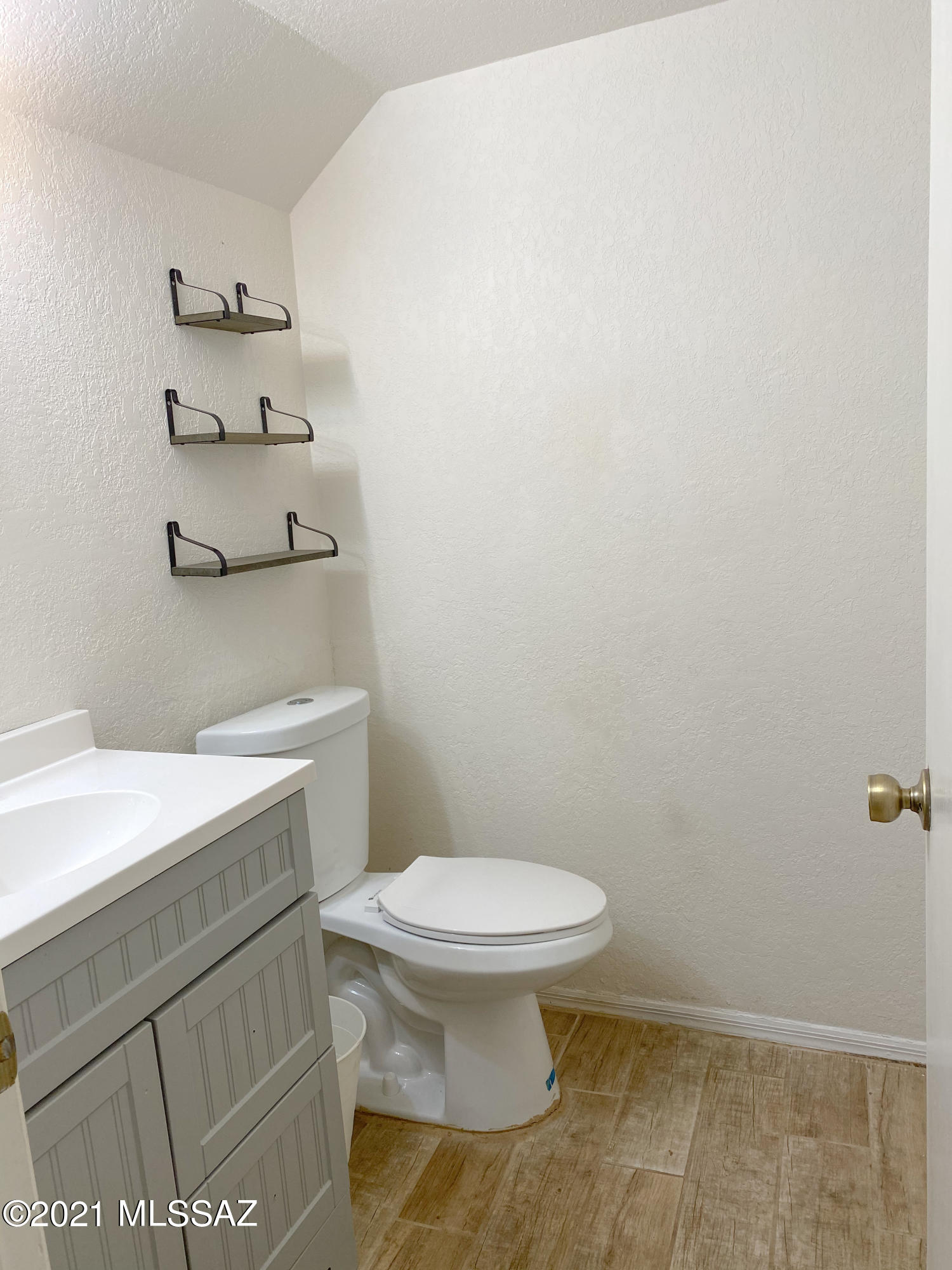 Country Highlands (1-180) - Residential