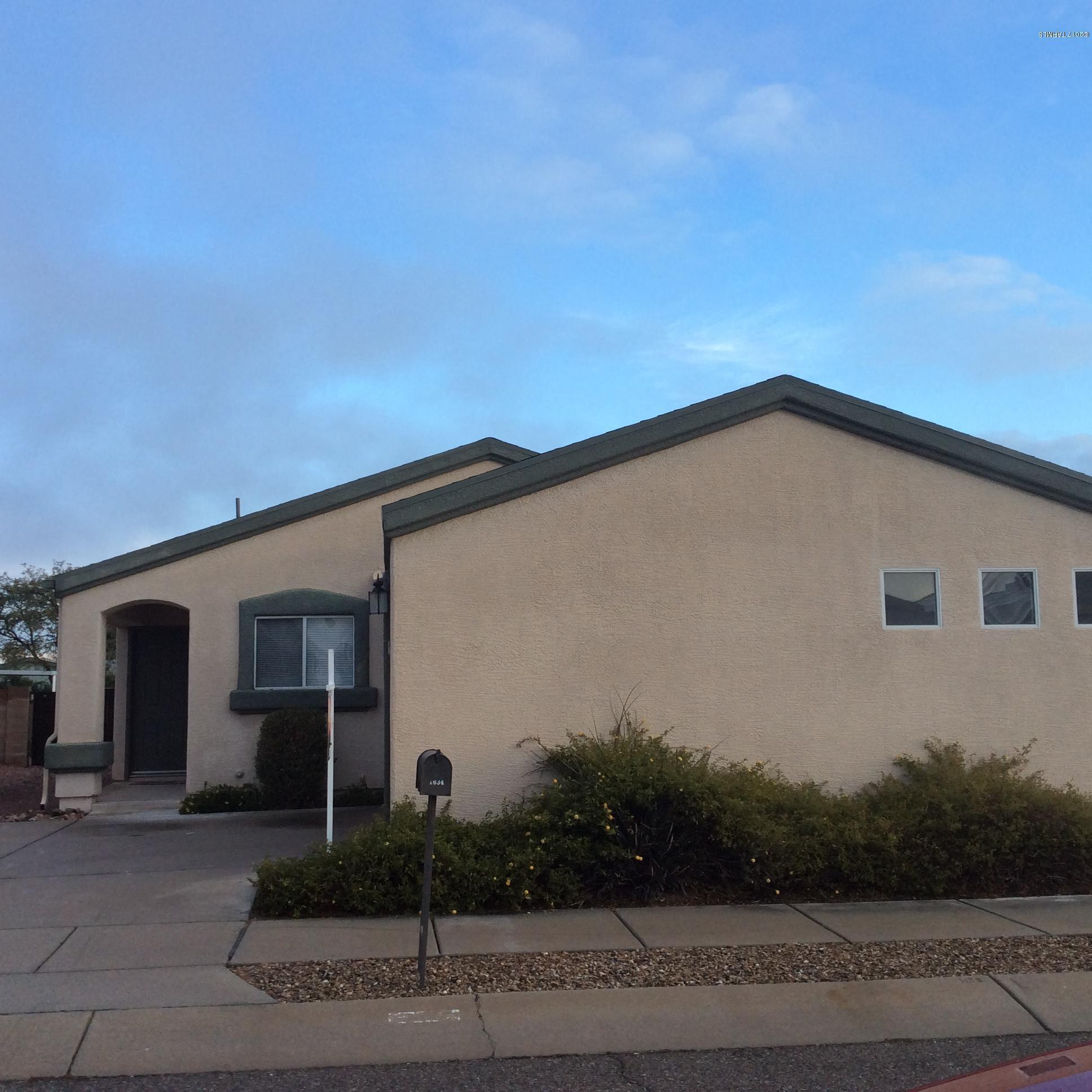 Beautiful 3 Bdrm 2 Bath Home, Split Floorplan~ Move in ready! Freshly Painted inside, New Carpet, New Stainless Appliances. Close to NW Hospital, Medical Facilities, Shopping, Easy Access to I-10.