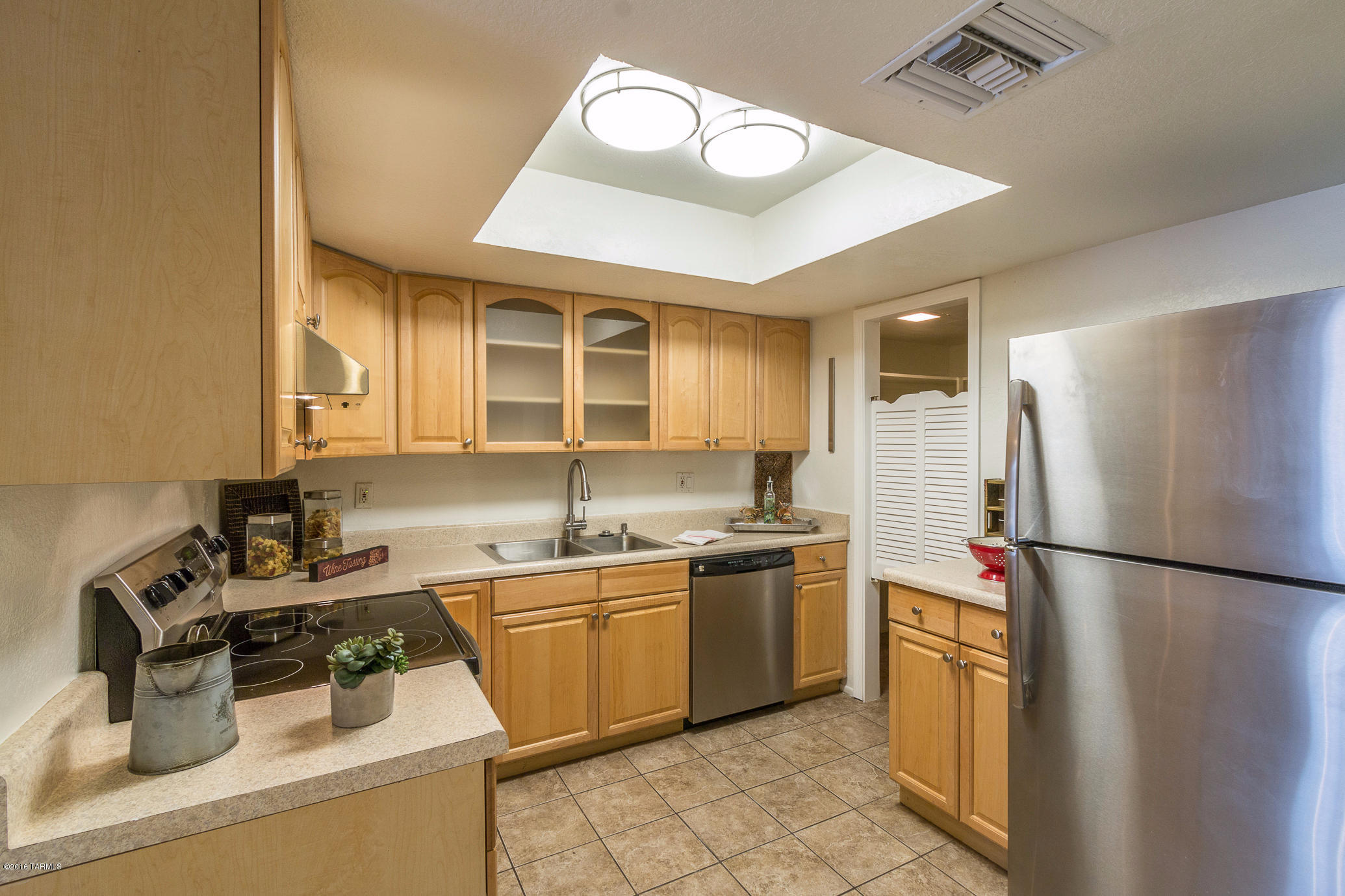 Pantano Townhomes (1-118) - Residential