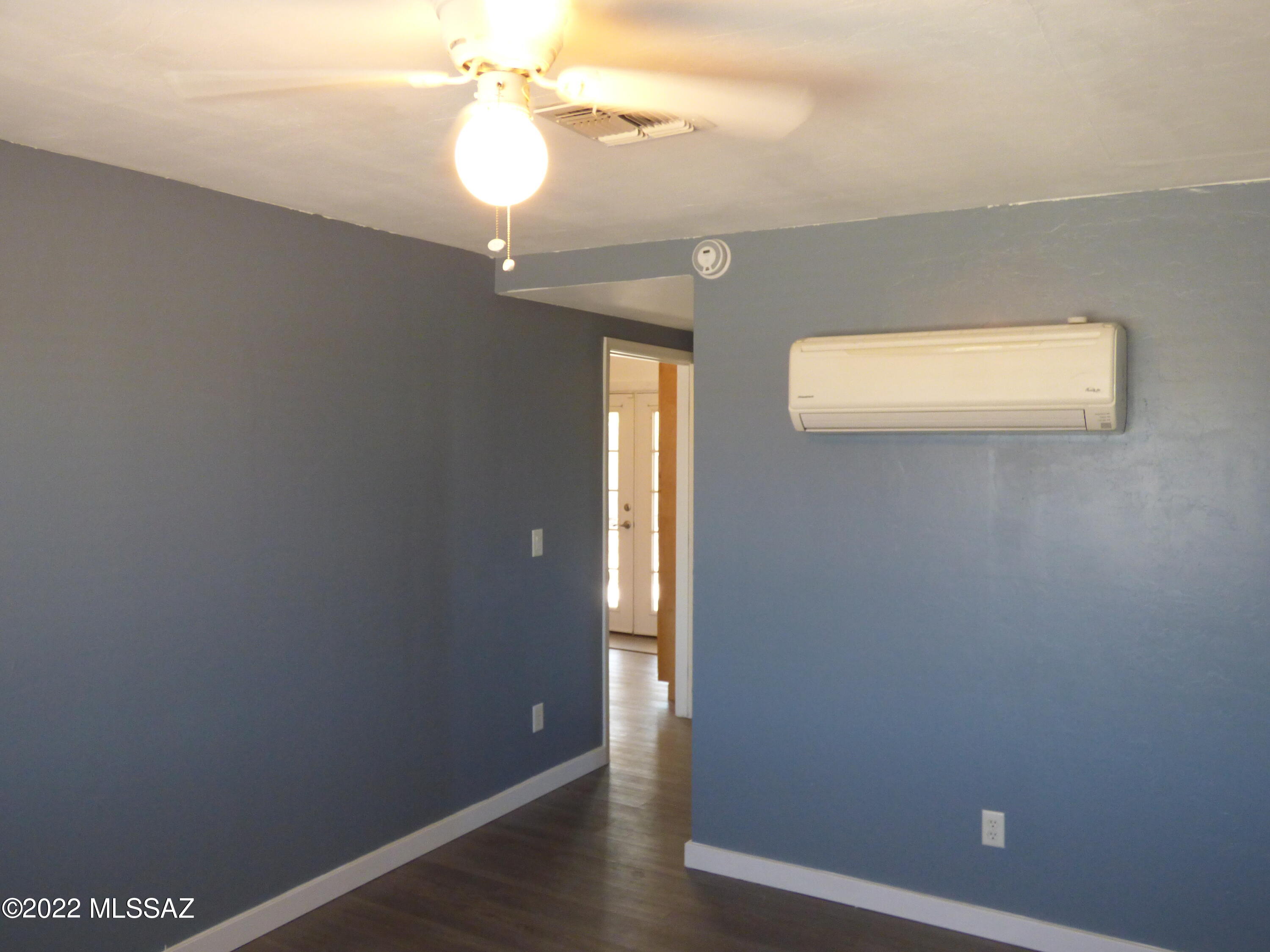 Valley View East NO. 8 (1-38) - Residential Lease