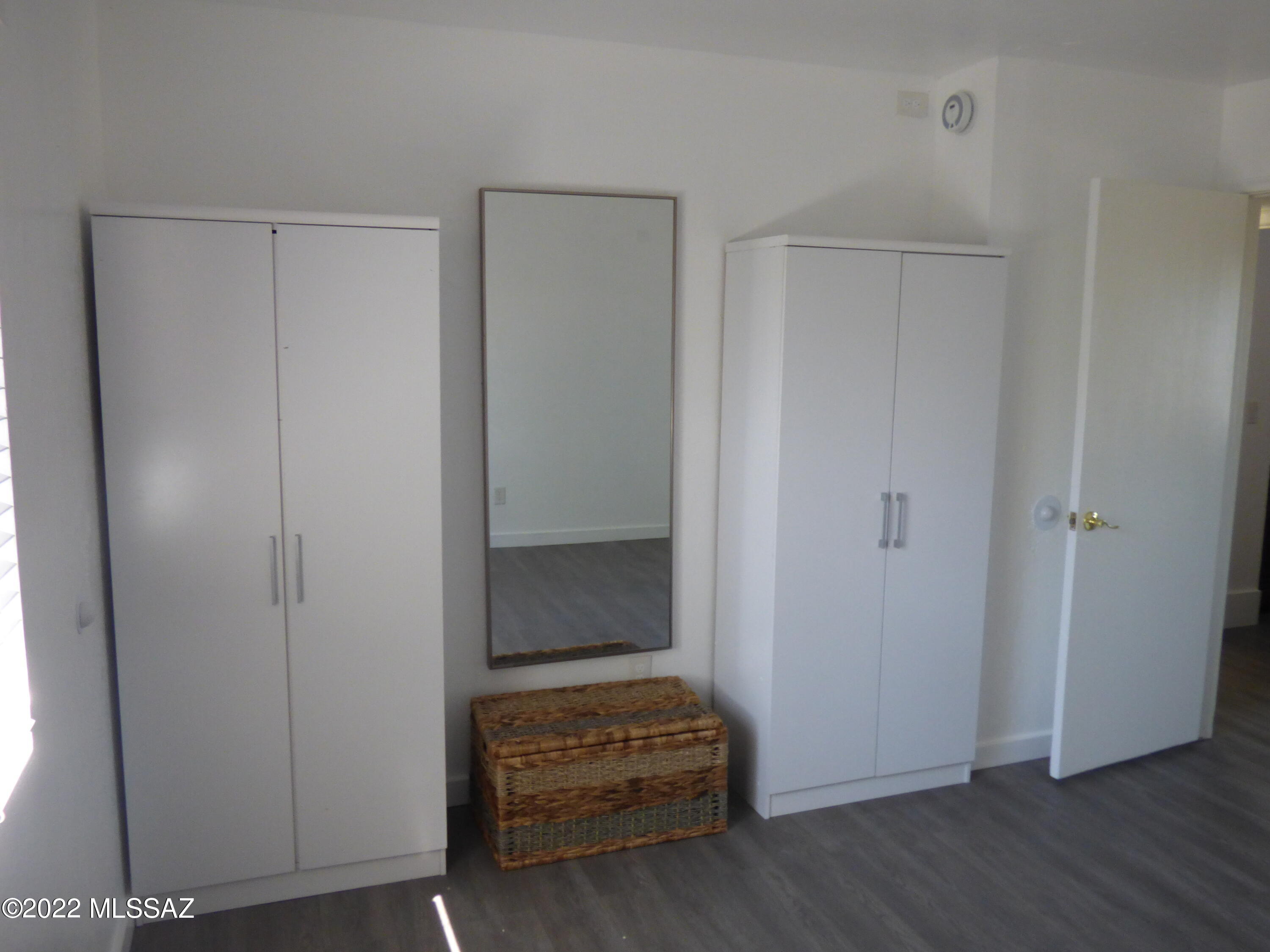 Valley View East NO. 8 (1-38) - Residential Lease