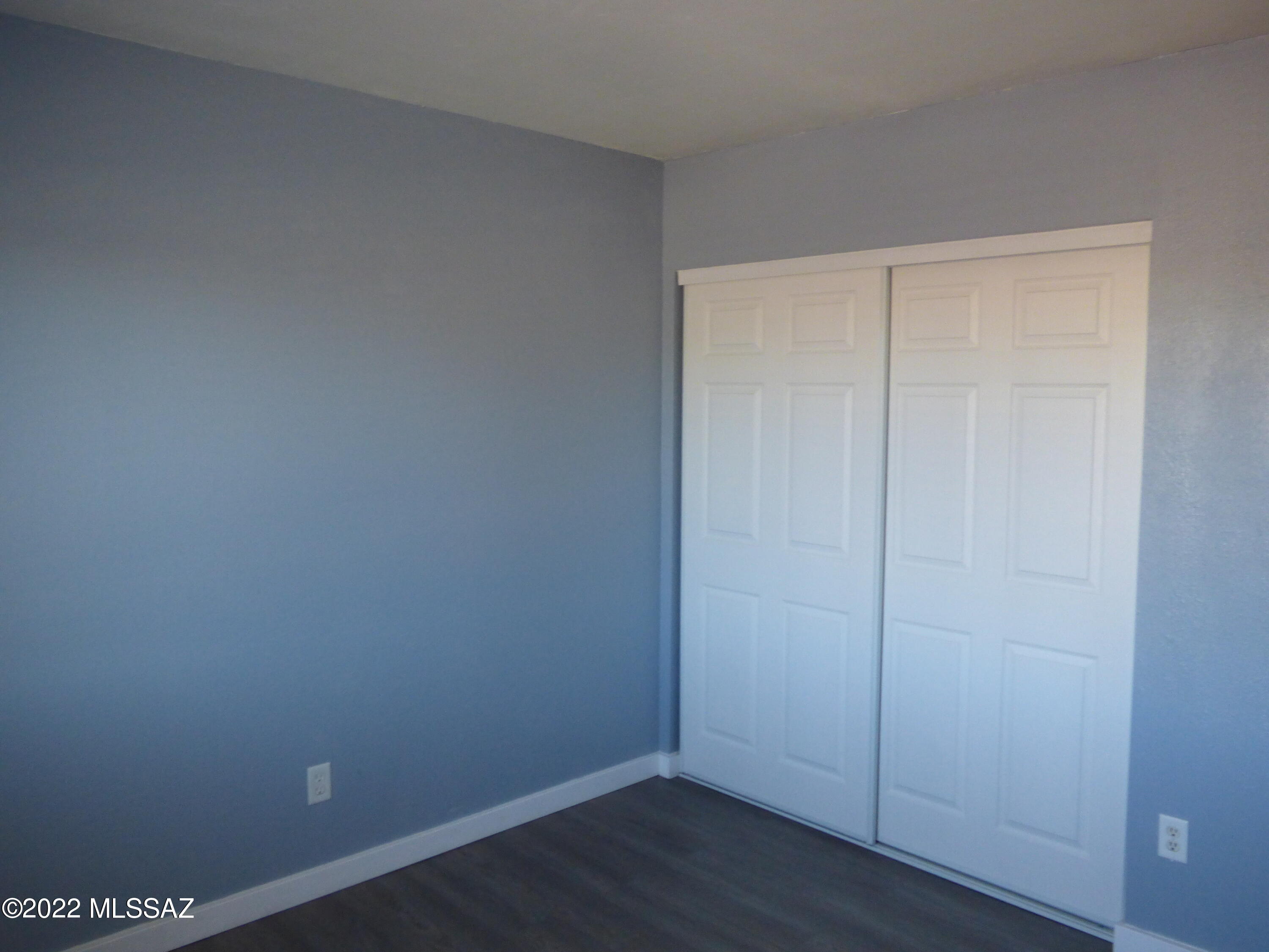 Valley View East NO. 8 (1-38) - Residential Lease